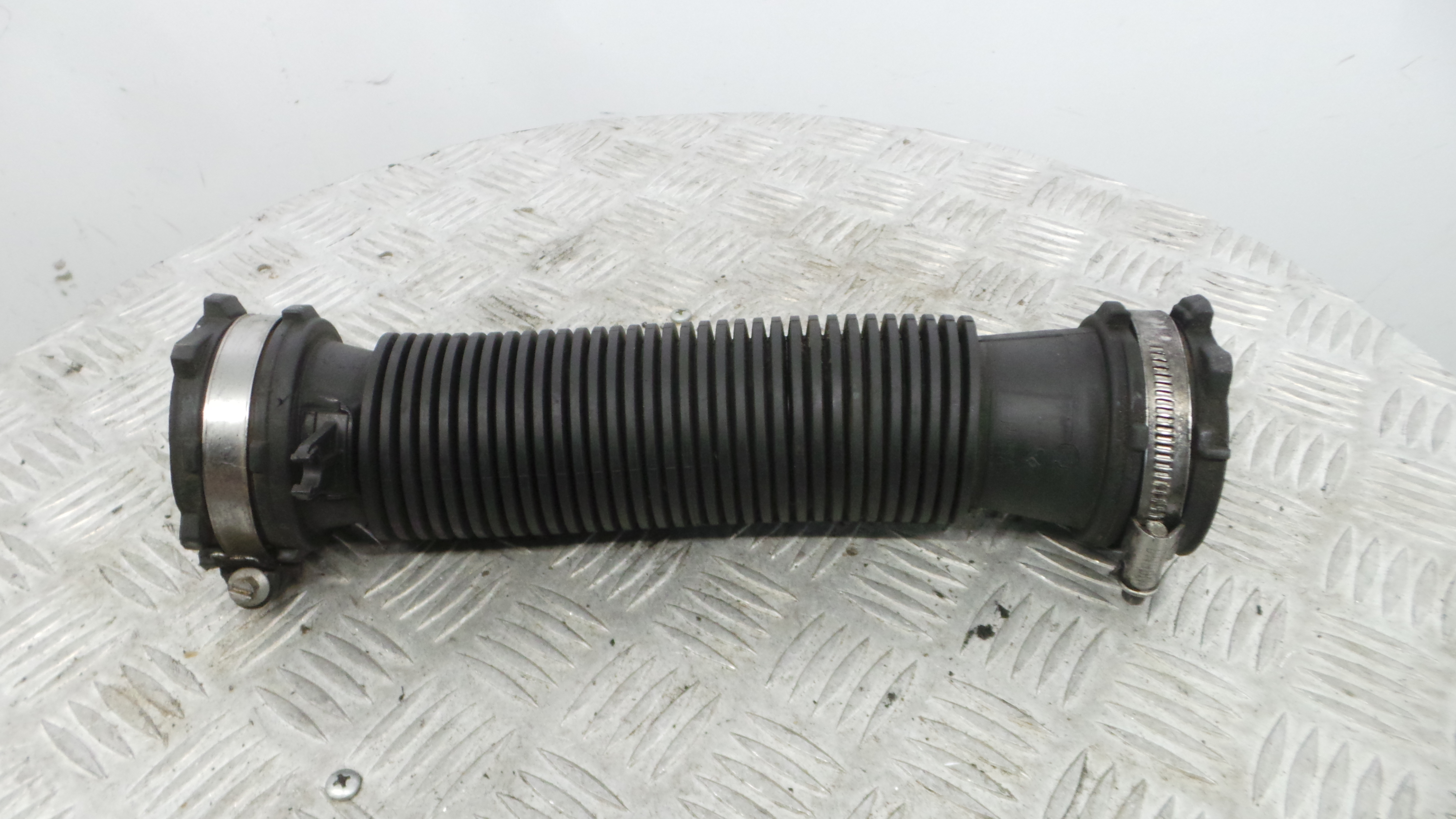 Tubo Caixa Filtro Ar - RENAULT MEGANE III Hatchback (BZ0/1_, B3_)-38308056 Tubo Caixa Filtro Ar - RENAULT MEGANE III Hatchback (BZ0/1_, B3_)-38308056