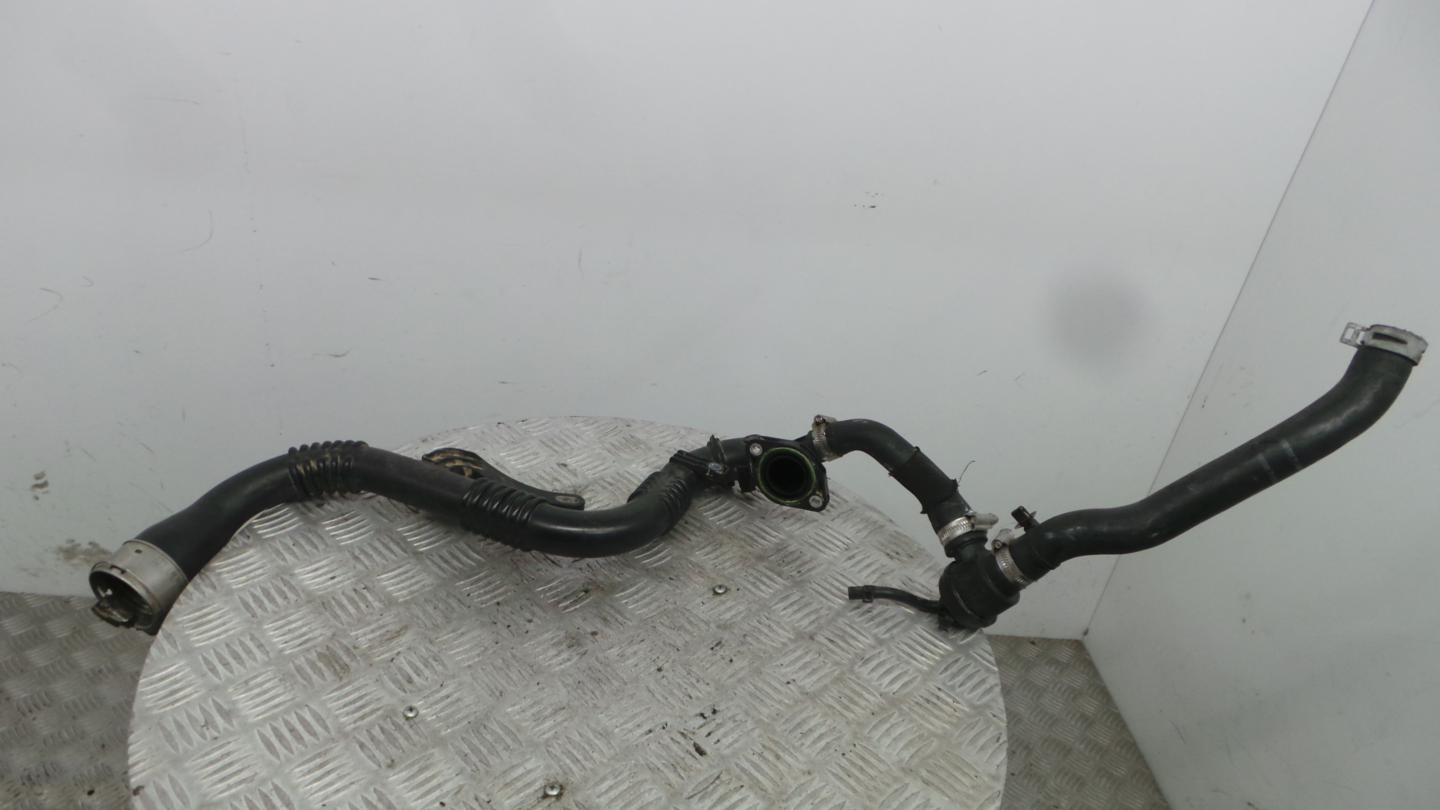 Tubo Intercooler 104954A - RENAULT CLIO IV (BH_)-38308137