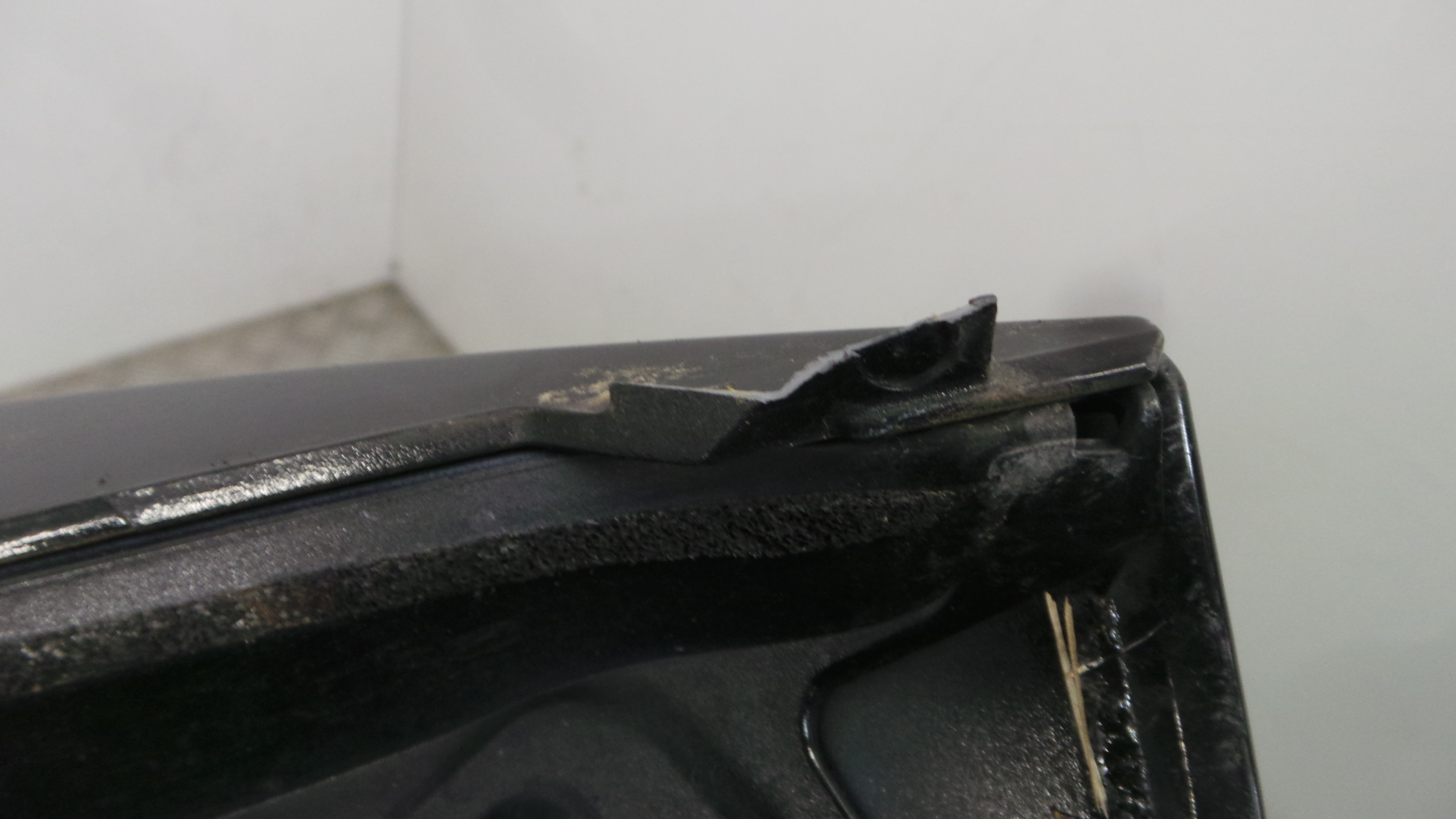 Aleron traseiro 960307284R - RENAULT CLIO IV (BH_)-38308756