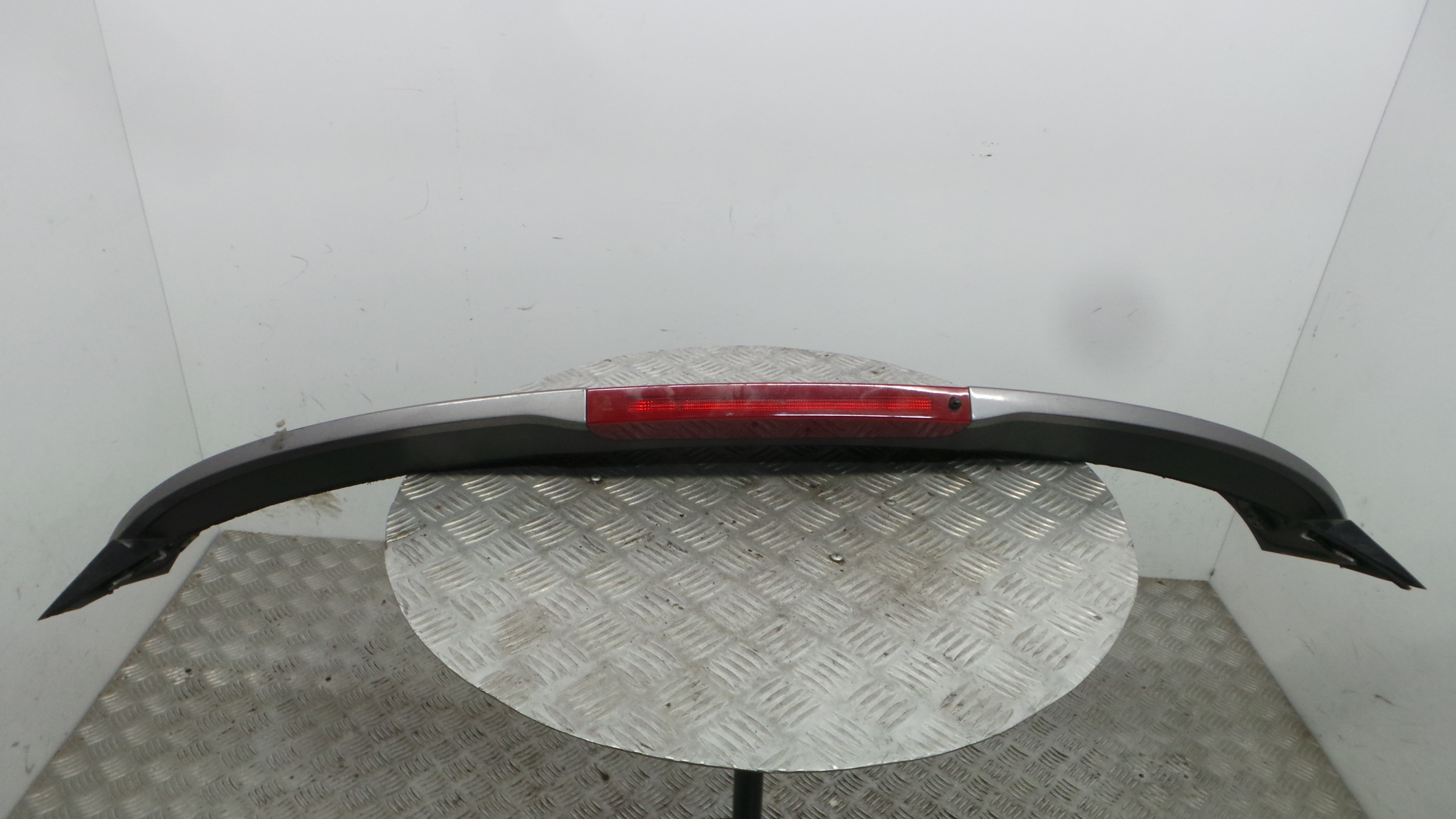 Aleron traseiro 960300005R - RENAULT MEGANE III Hatchback (BZ0/1_, B3_)-38308835