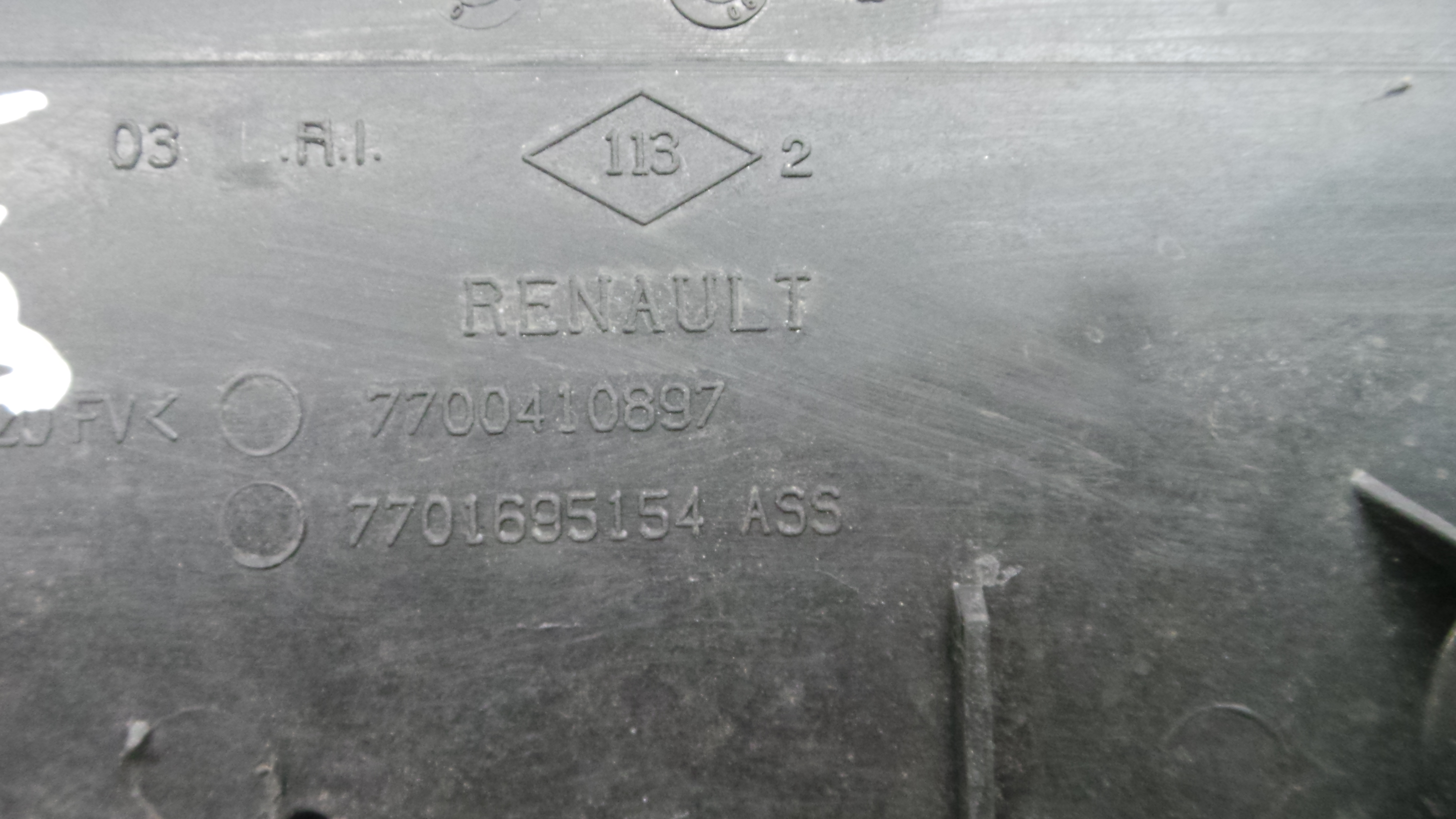 Aleron traseiro 7700410897 - RENAULT CLIO II (BB_, CB_), CLIO Mk II (BB_, CB_)-38308876