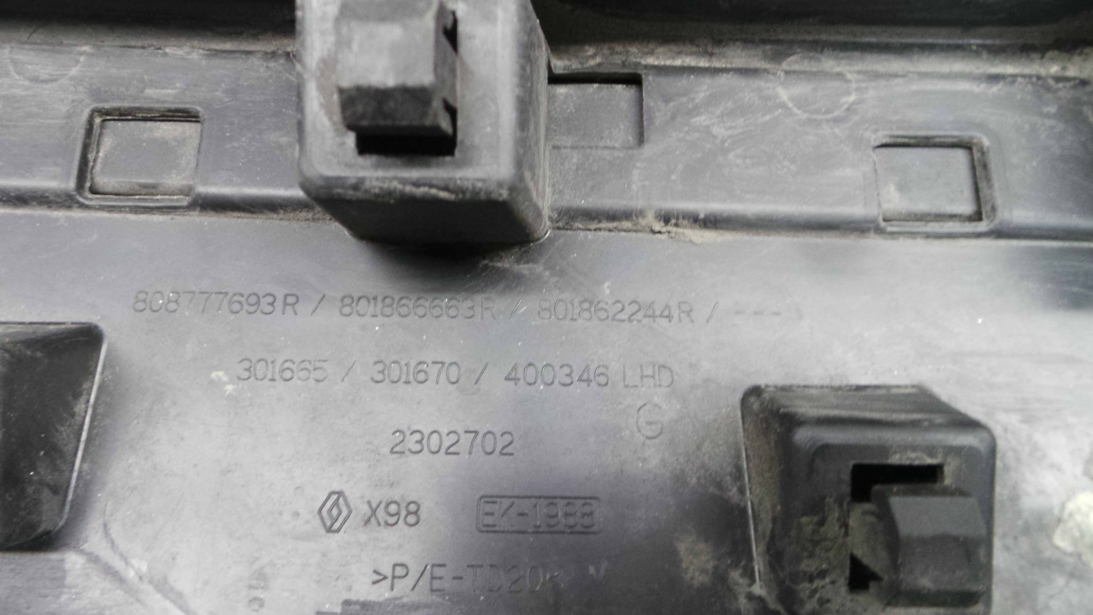 Friso Porta 808777693R - RENAULT CLIO IV (BH_)-38309028