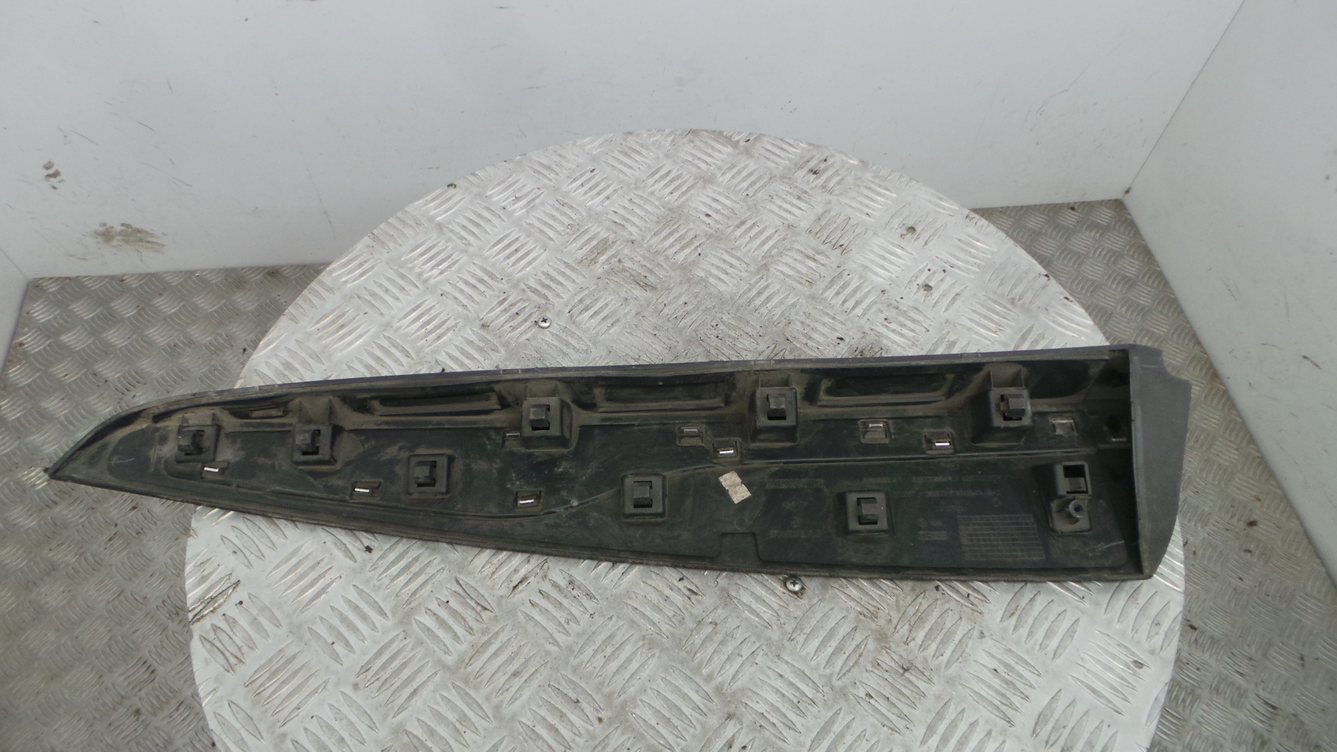 Friso Porta 828762614R - RENAULT CLIO IV (BH_)-38309038