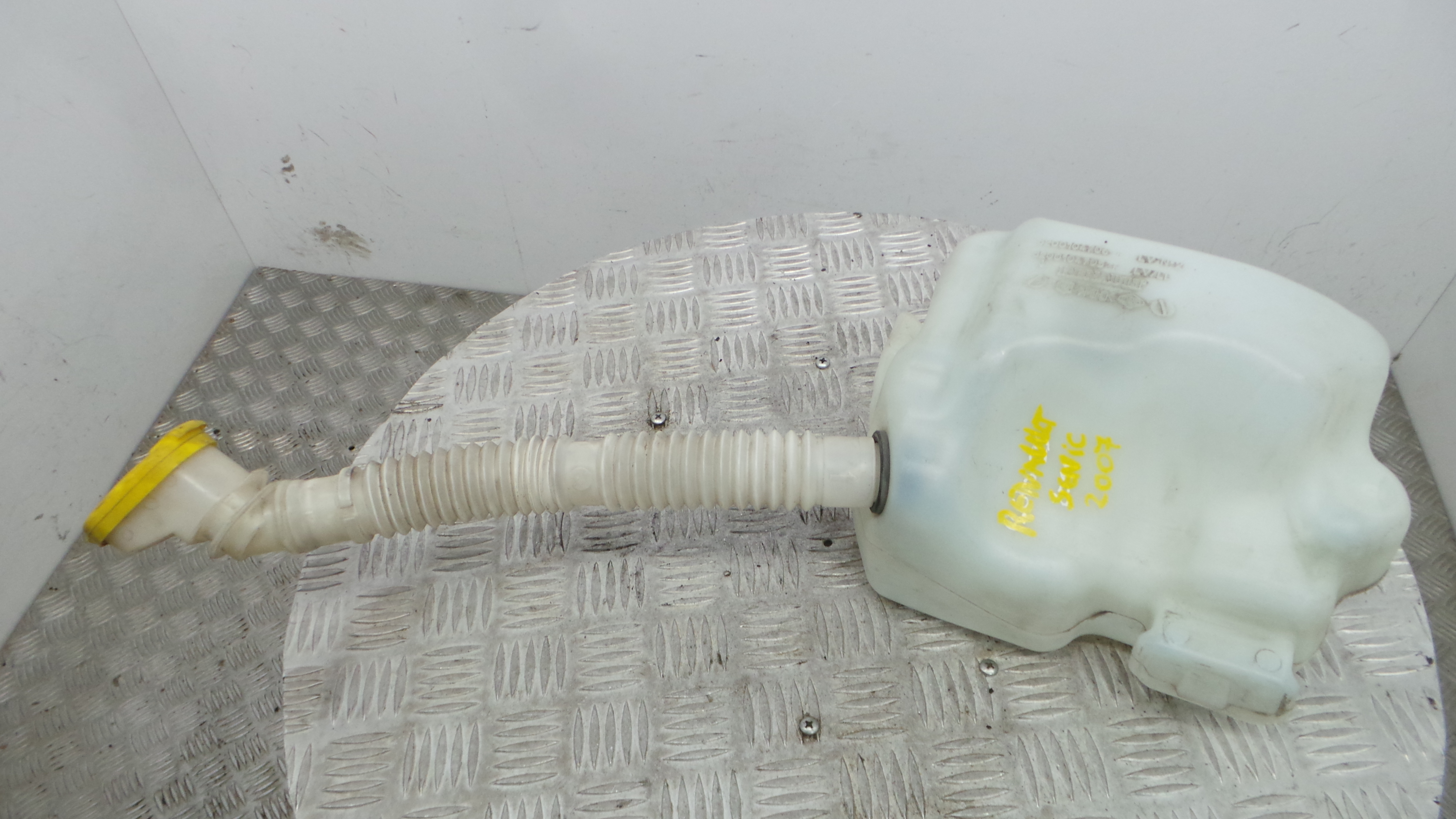 Deposito Reservatório Limpa Vidros Para Brisas 8200104706 - RENAULT SCÉNIC II (JM0/1_)-38312300