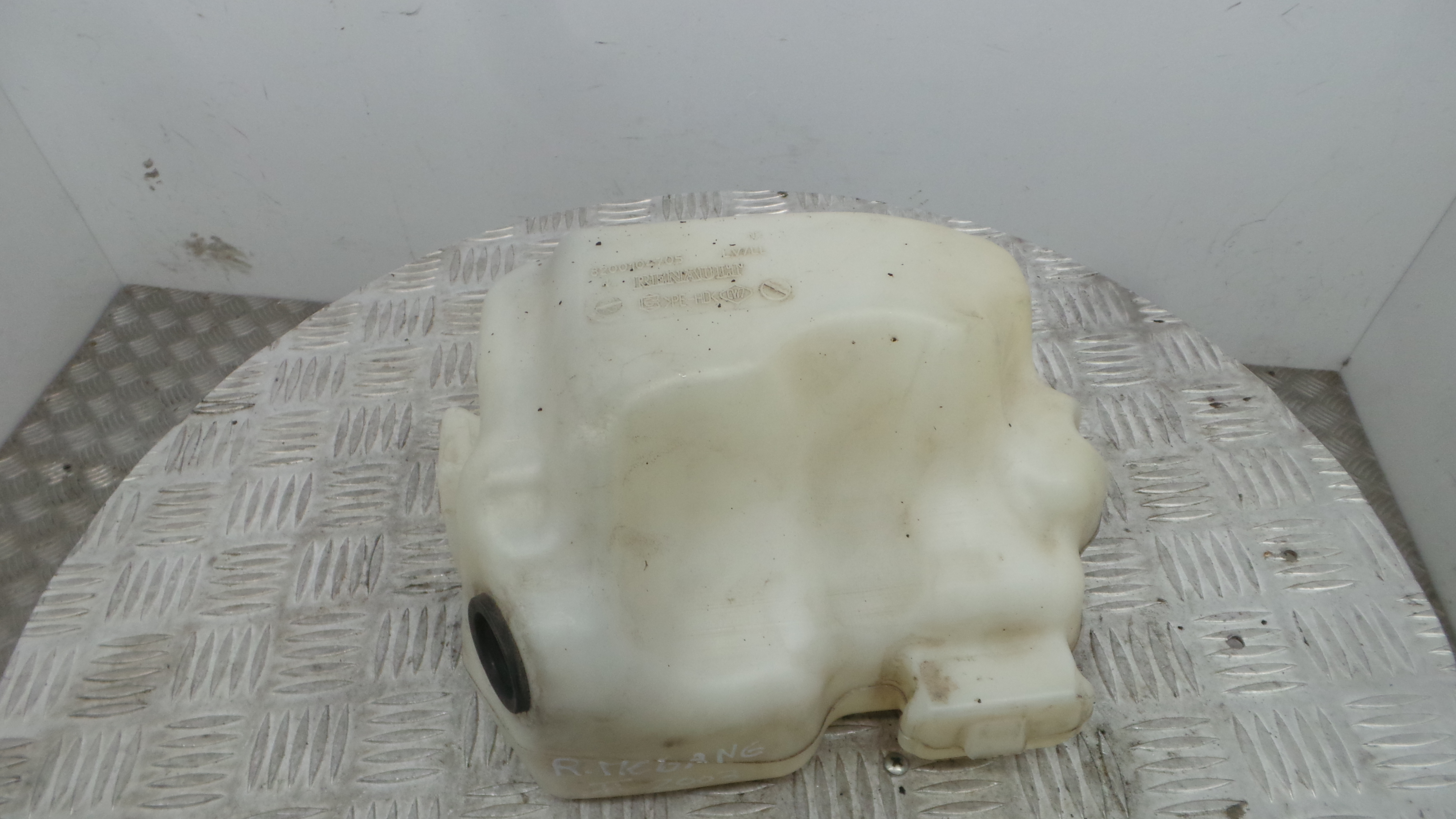 Deposito Reservatório Limpa Vidros Para Brisas 8200104705 - RENAULT MEGANE II (BM0/1_, CM0/1_)-38319596 Deposito Reservatório Limpa Vidros Para Brisas 8200104705 - RENAULT MEGANE II (BM0/1_, CM0/1_)-38319596