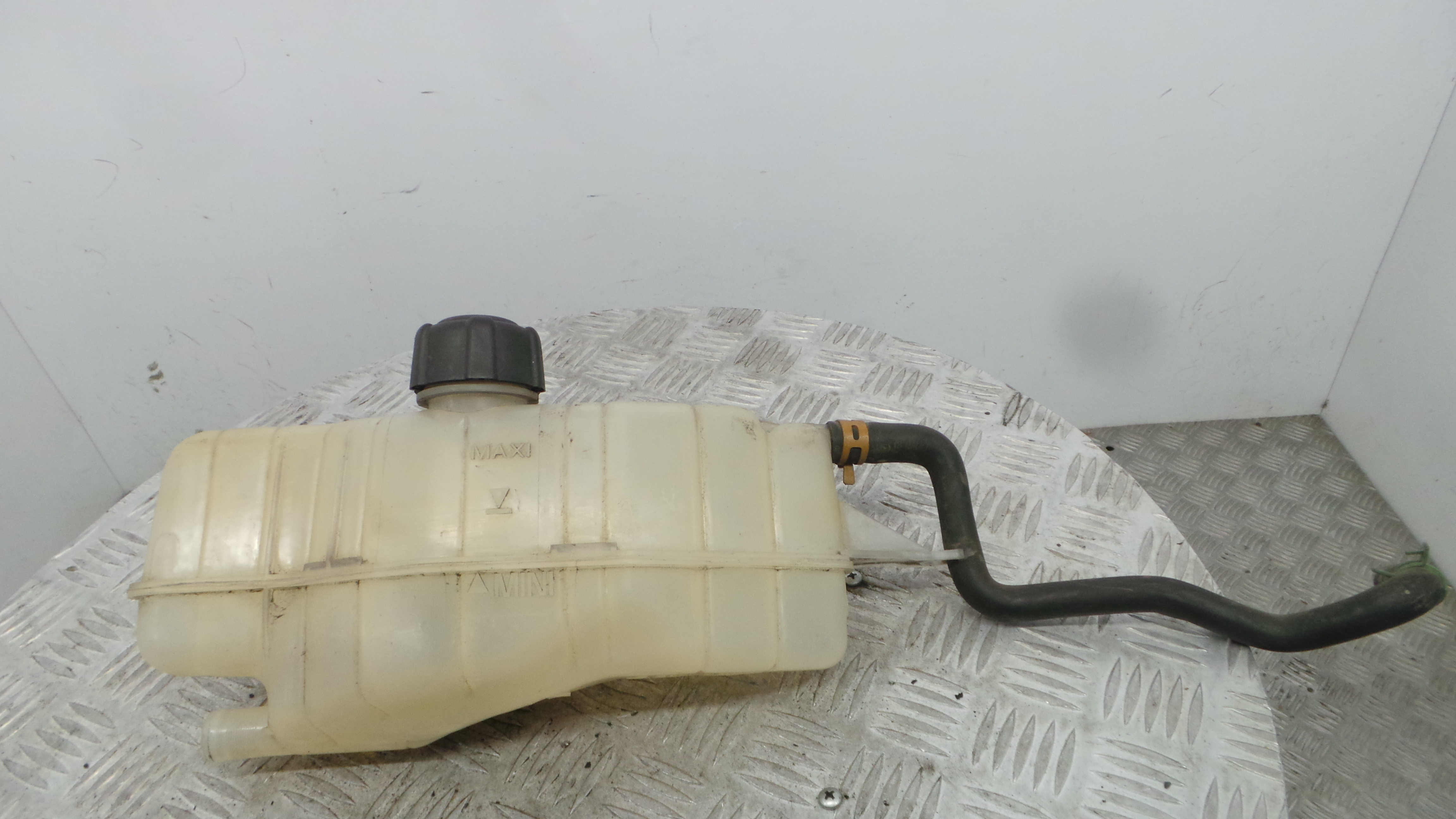 Depósito Água Radiador / Vazo de Expansao 7701477290 - RENAULT CLIO III (BR0/1, CR0/1)-38319629