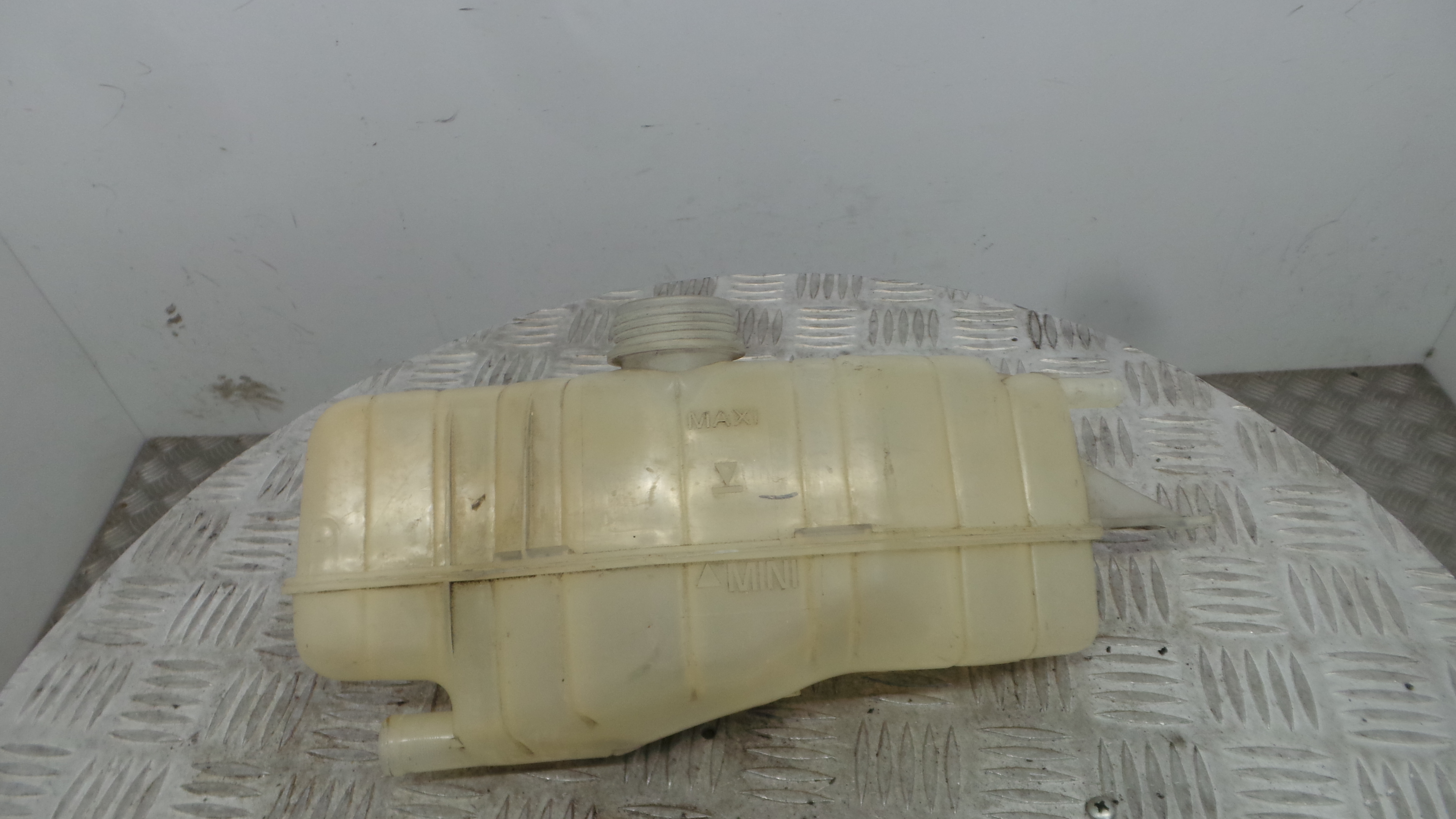 Depósito Água Radiador / Vazo de Expansao 7701477290 - RENAULT CLIO III (BR0/1, CR0/1)-38319631