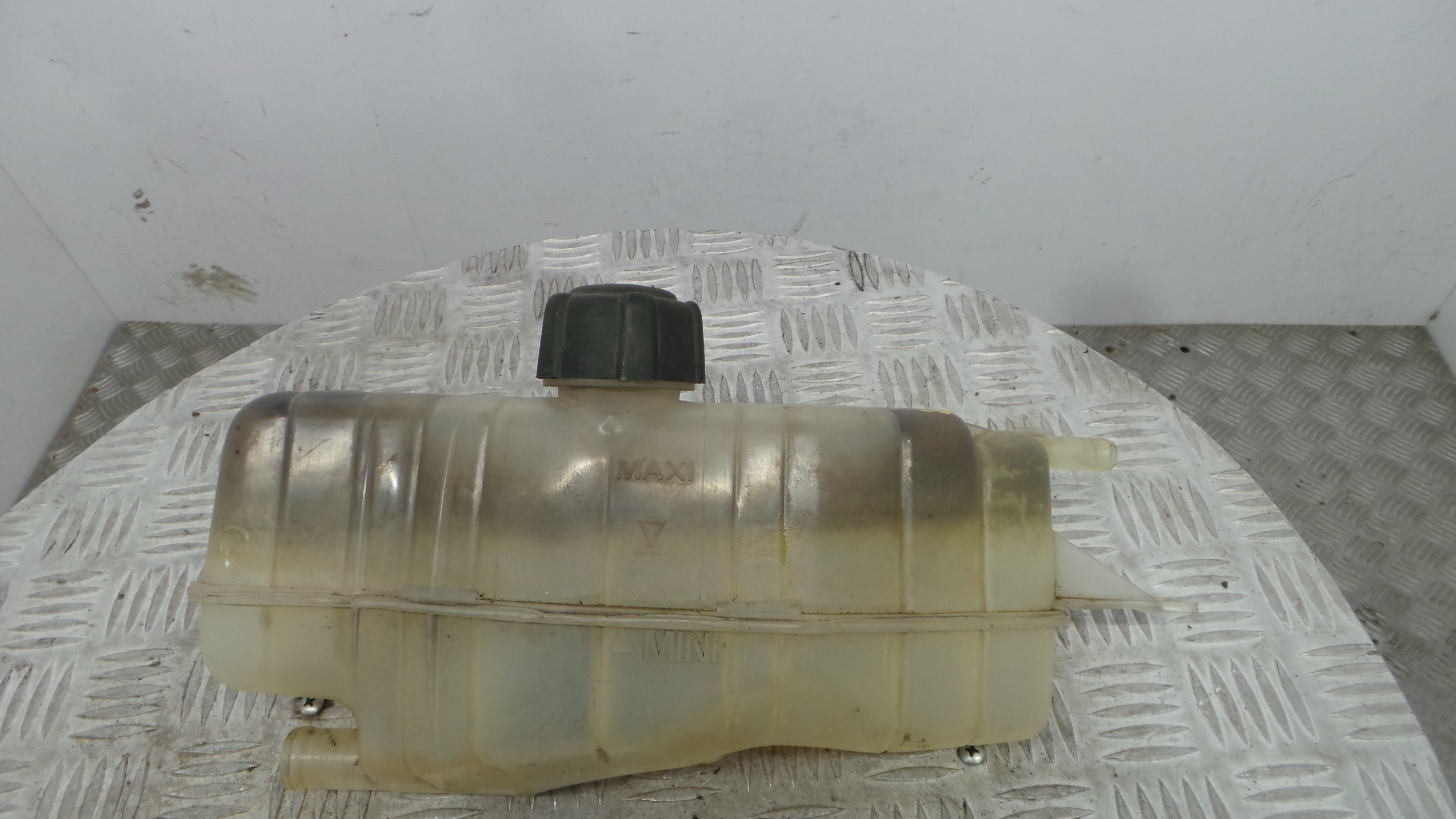 Depósito Água Radiador / Vazo de Expansao 7701477290 - RENAULT CLIO III (BR0/1, CR0/1)-38319637 Depósito Água Radiador / Vazo de Expansao 7701477290 - RENAULT CLIO III (BR0/1, CR0/1)-38319637