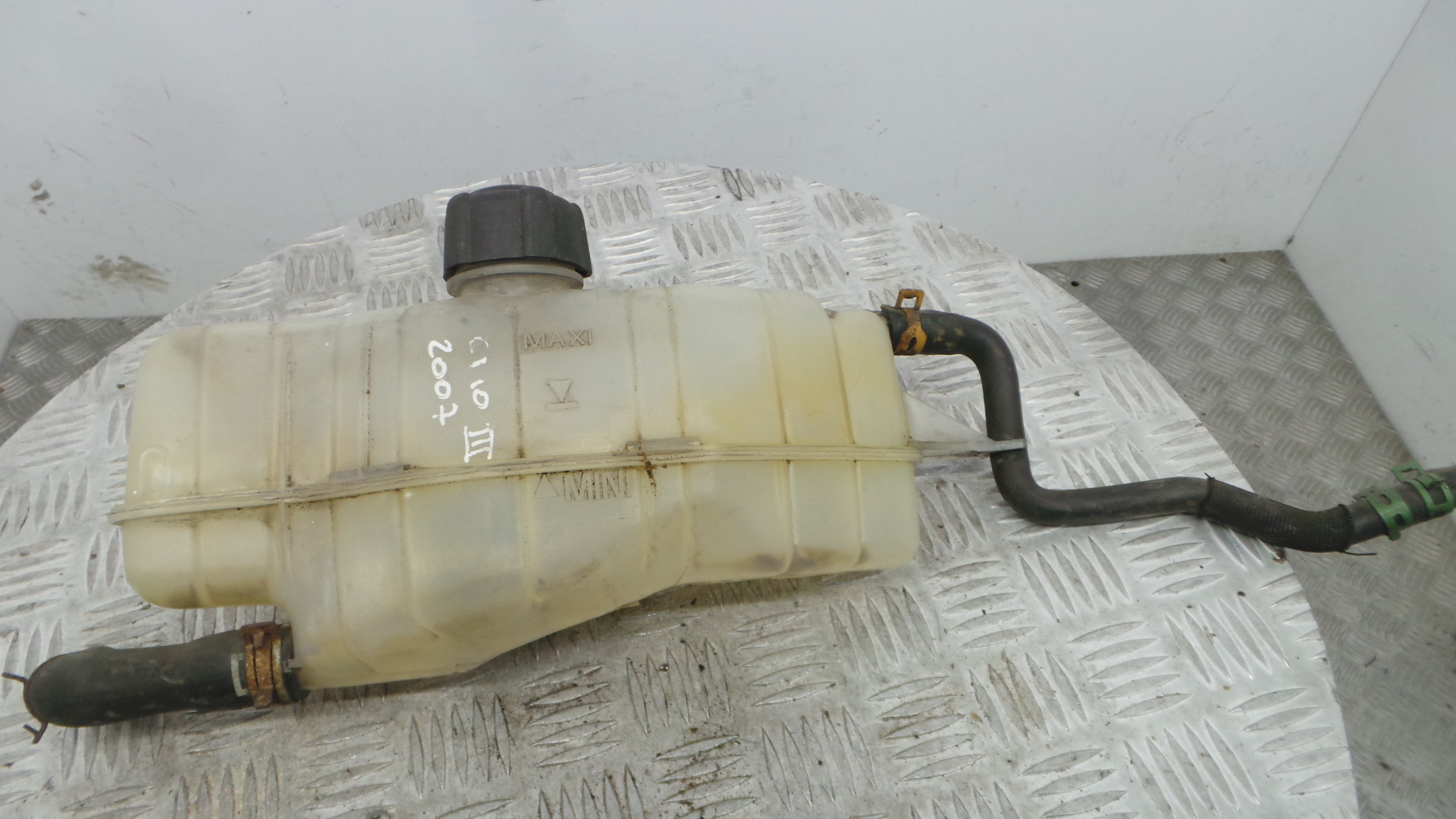 Depósito Água Radiador / Vazo de Expansao 7701477290 - RENAULT CLIO III (BR0/1, CR0/1)-38319641 Depósito Água Radiador / Vazo de Expansao 7701477290 - RENAULT CLIO III (BR0/1, CR0/1)-38319641