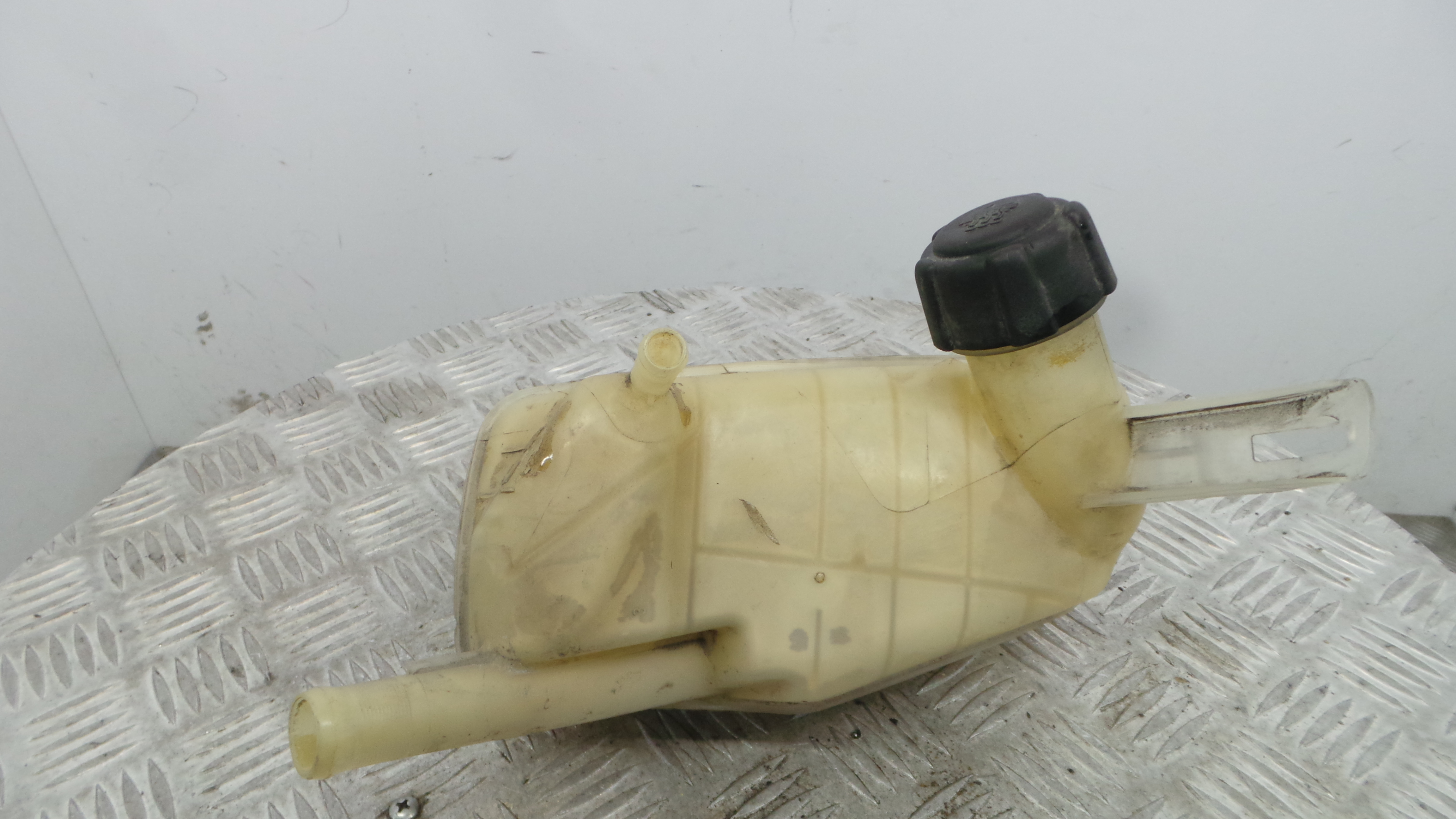 Depósito Água Radiador / Vazo de Expansao 8200273157 - RENAULT MEGANE II (BM0/1_, CM0/1_)-38319662 Depósito Água Radiador / Vazo de Expansao 8200273157 - RENAULT MEGANE II (BM0/1_, CM0/1_)-38319662