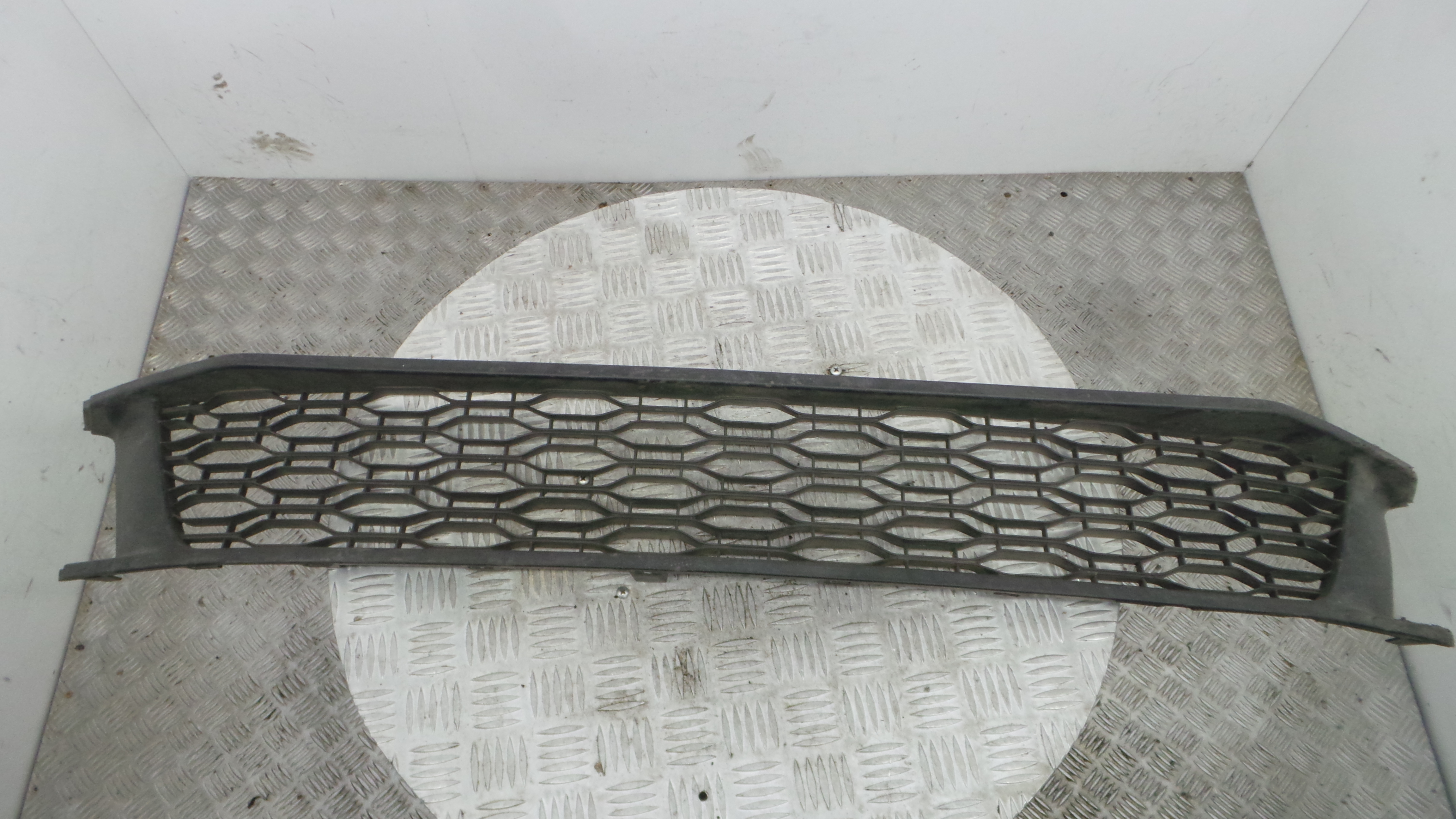 Grelha do Pára-Choques Central 622544275R - DACIA SANDERO II-38322191