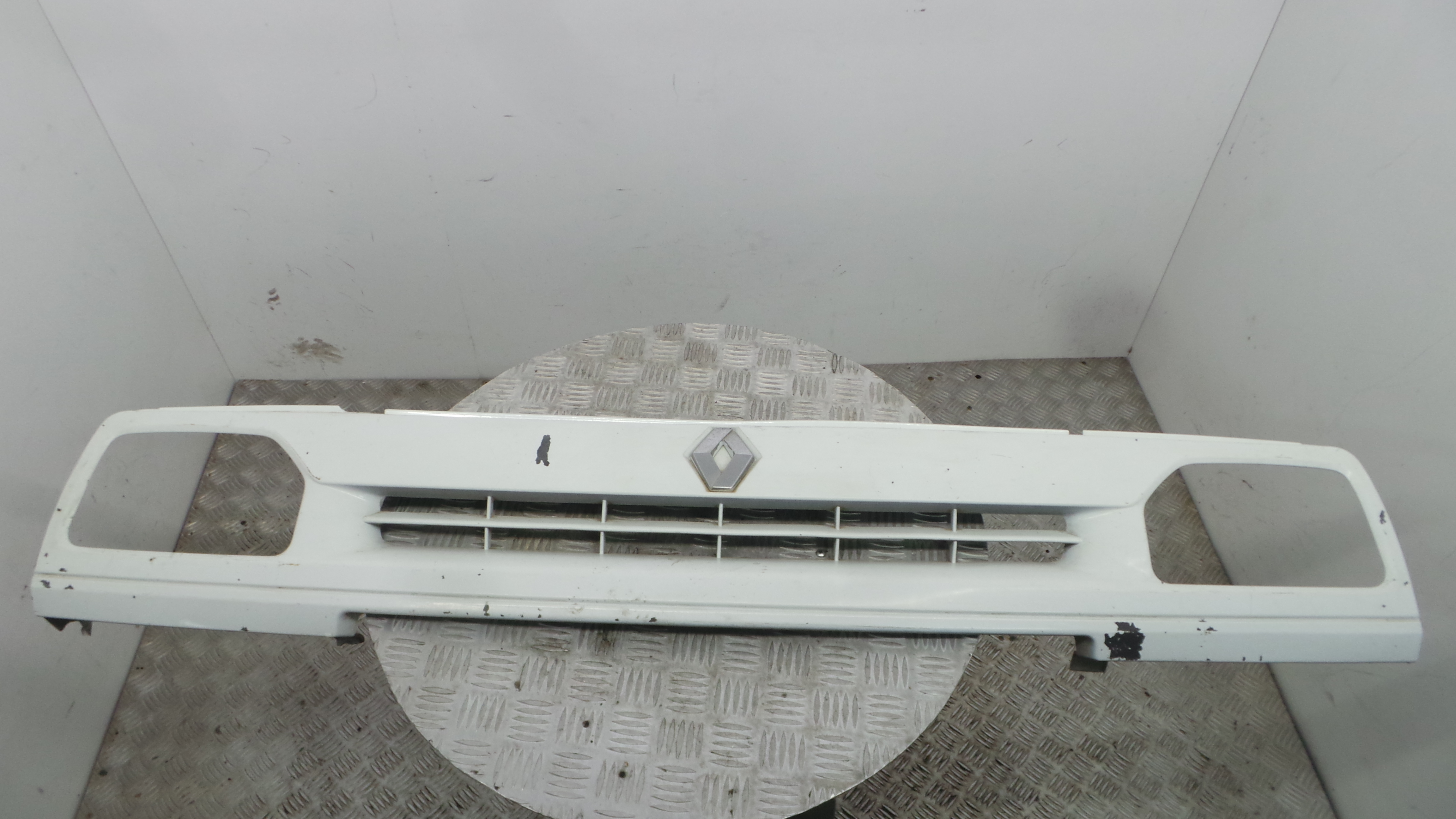 Grelha da Frente 6006003507 - RENAULT EXPRESS Caixa/monovolume (F40_, G40_), EXTRA Van (F40_, G40_),-38322207