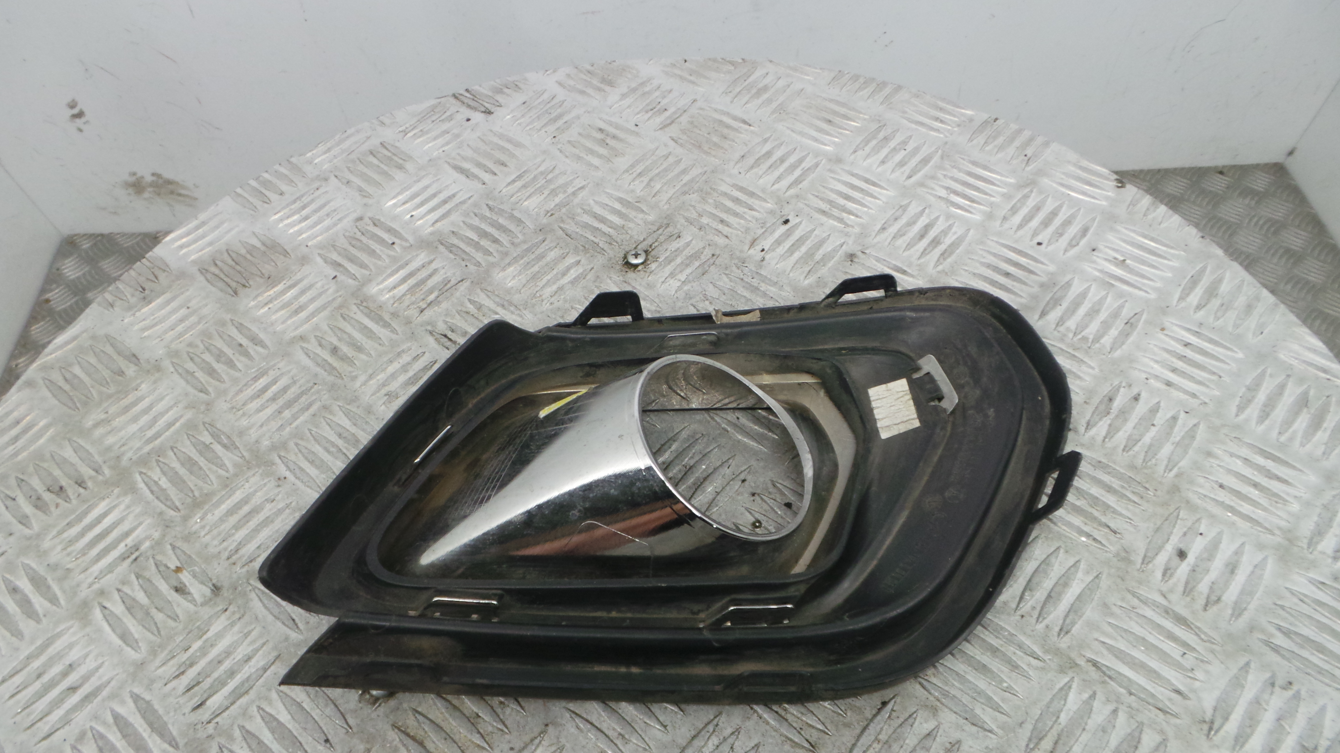 Aro Farol Nevoeiro 261A38935R - DACIA SANDERO II-38322258