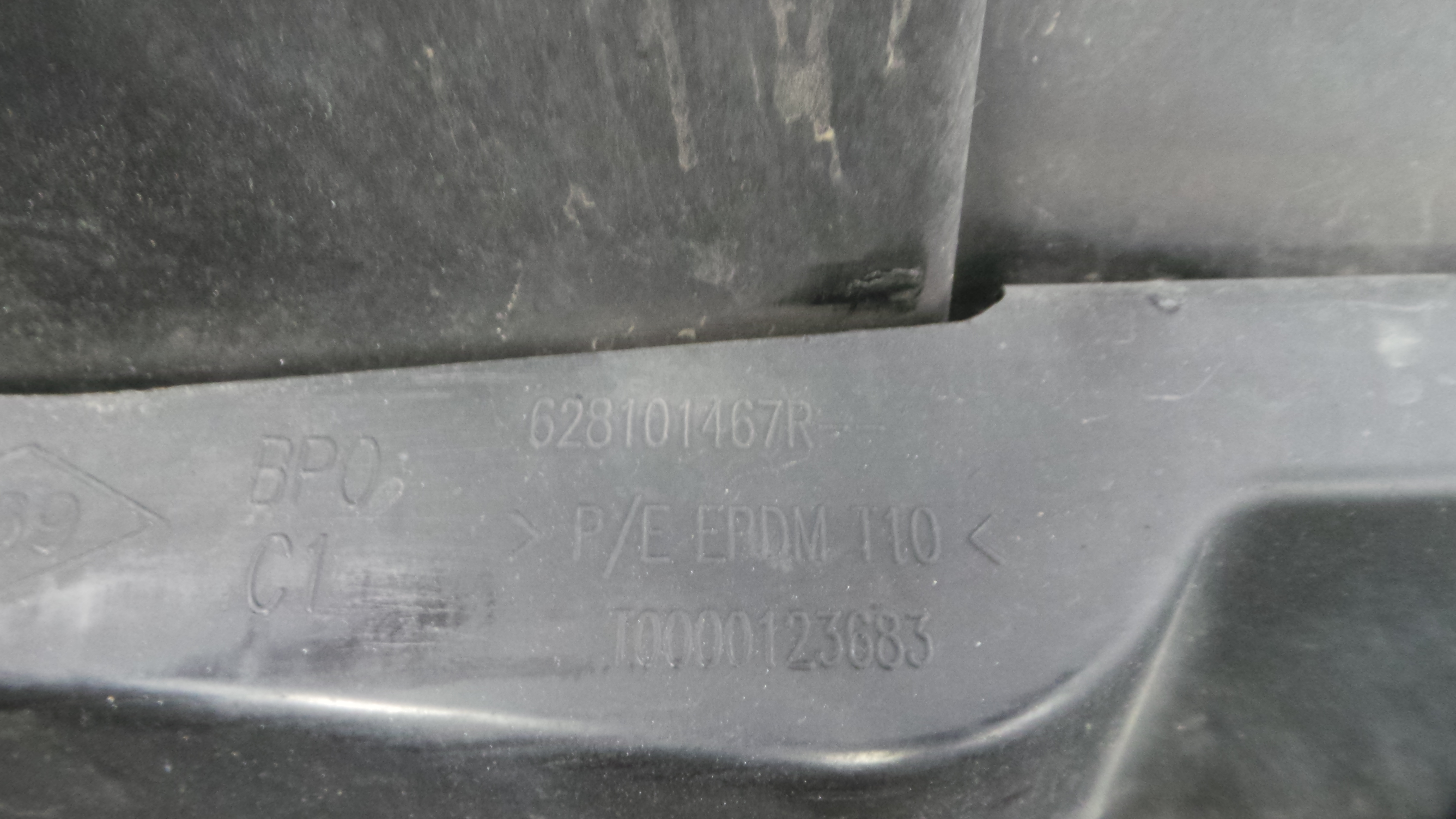 Grelha da Frente 622561433R - RENAULT CLIO IV (BH_)-38322261