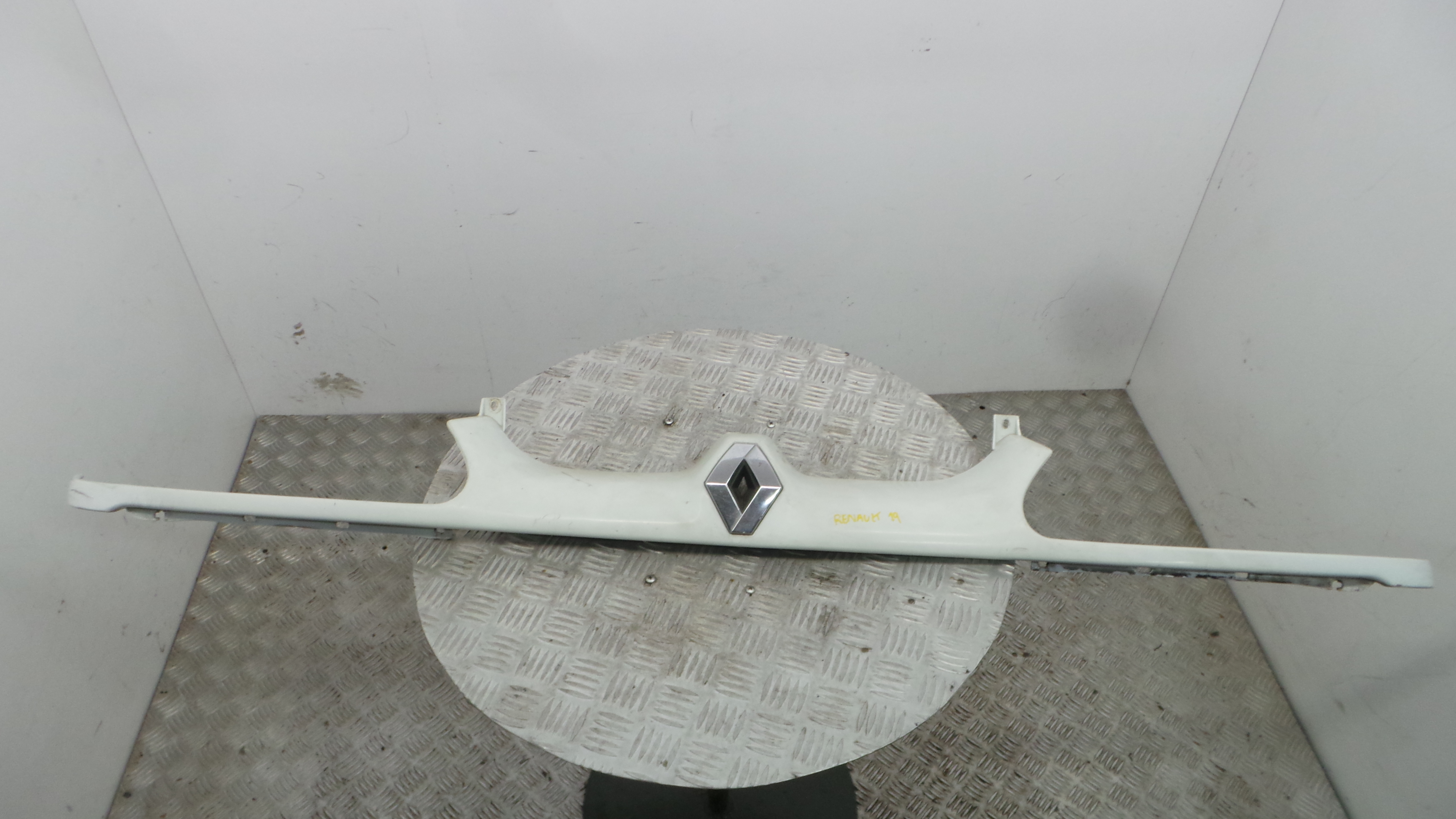 Grelha da Frente 7700810503 - RENAULT 19 I (B/C53_), 19   (B/C53_)-38322267