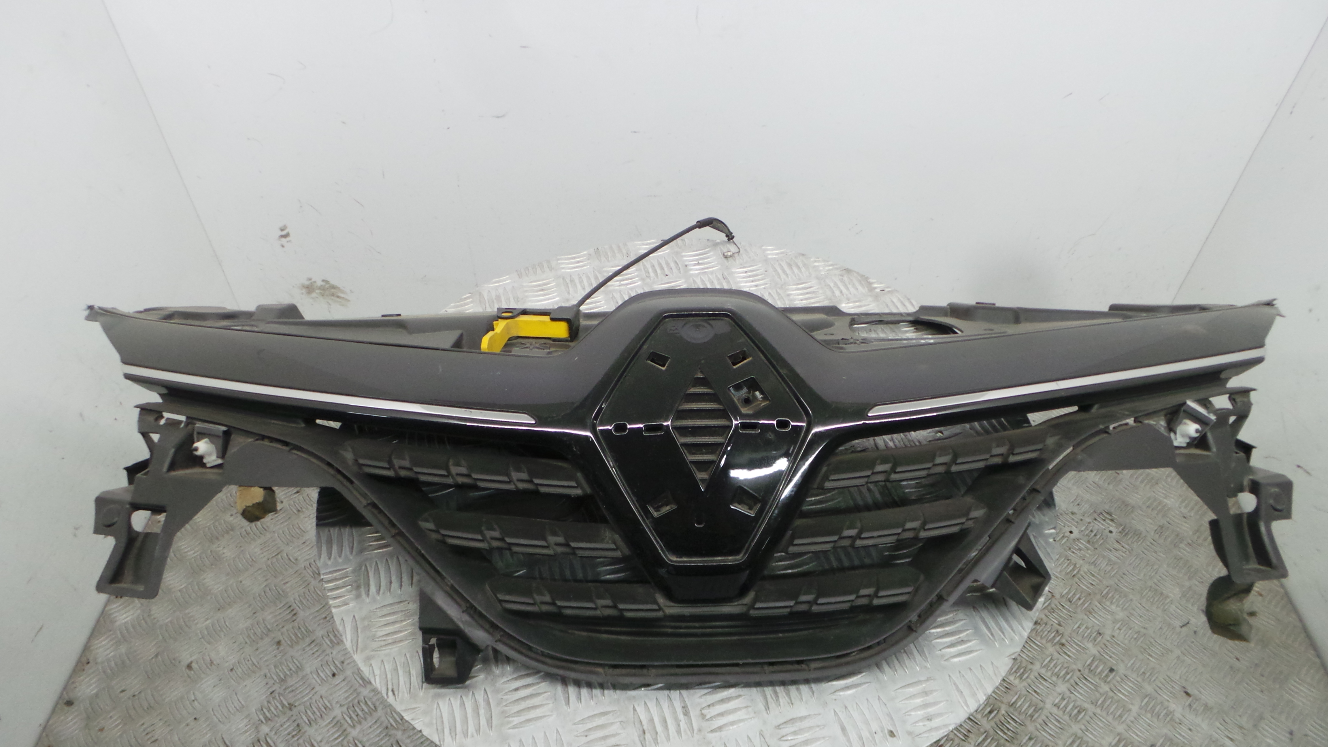 Grelha da Frente 622567196R - RENAULT CLIO V (B7_)-38322283