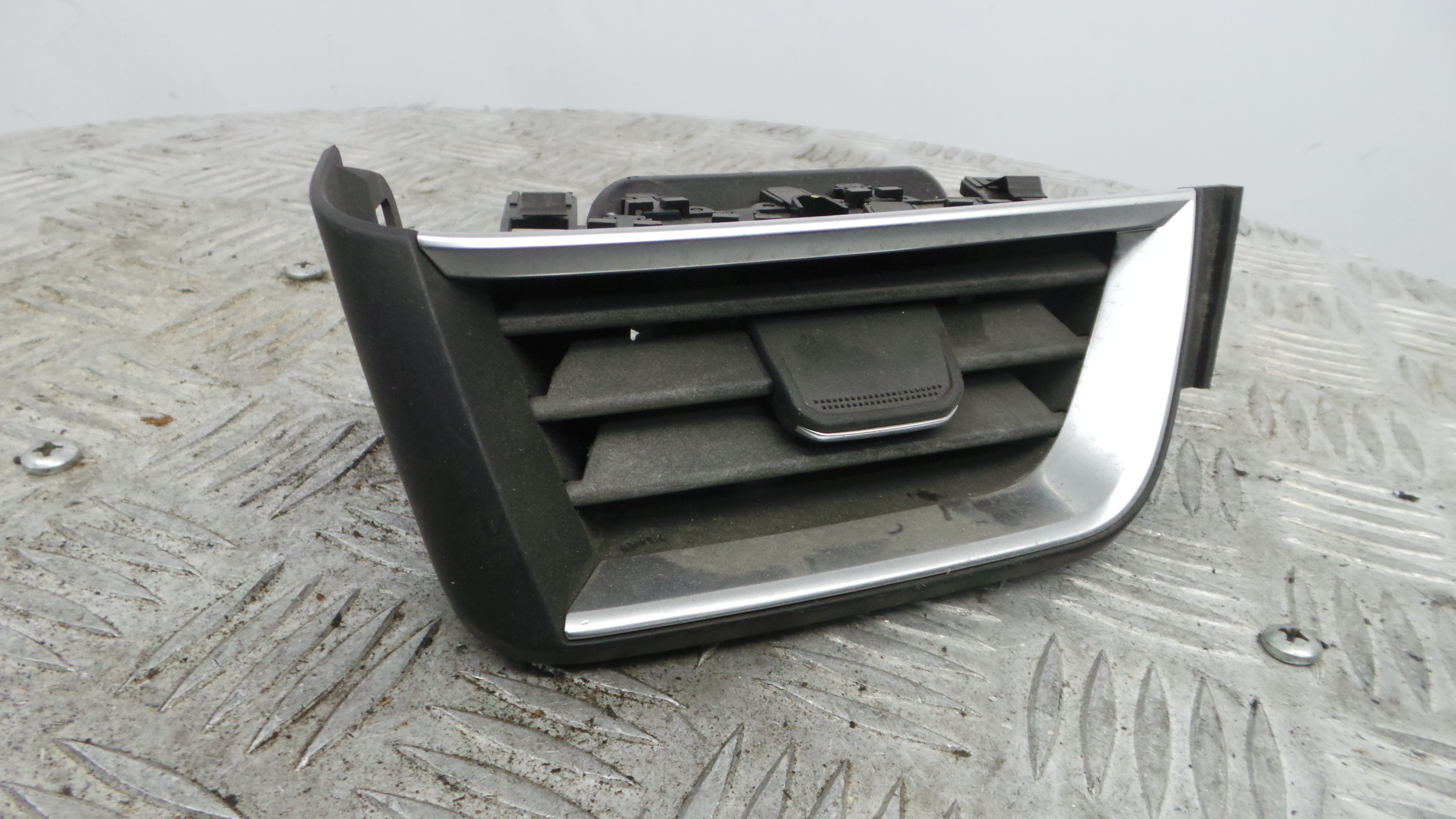 Grelha da Sofagem  687611283R - RENAULT CLIO V (B7_)-38343550