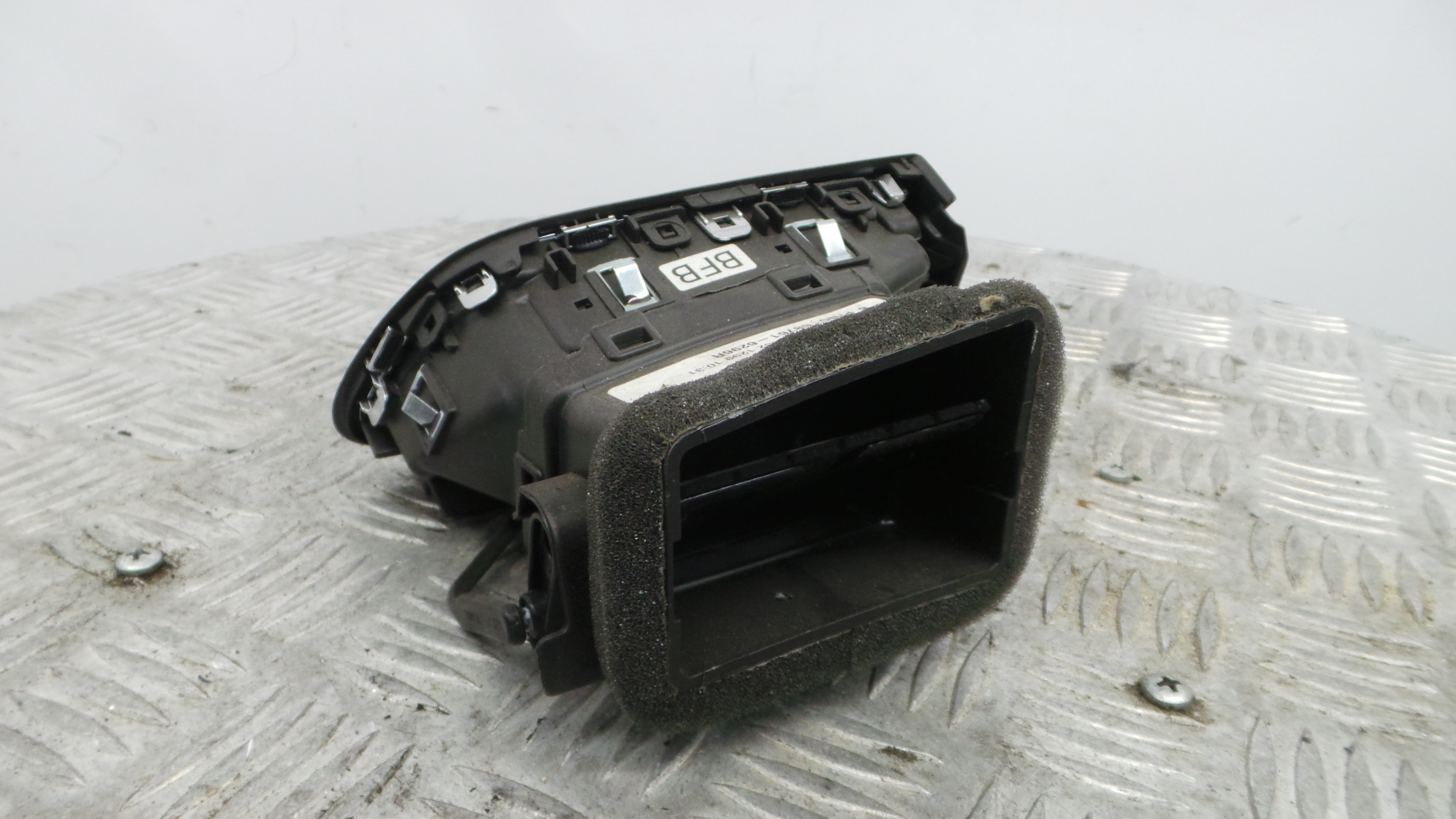 Grelha da Sofagem 687616296R - RENAULT MEGANE IV Hatchback (B9A/M/N_)-38343553