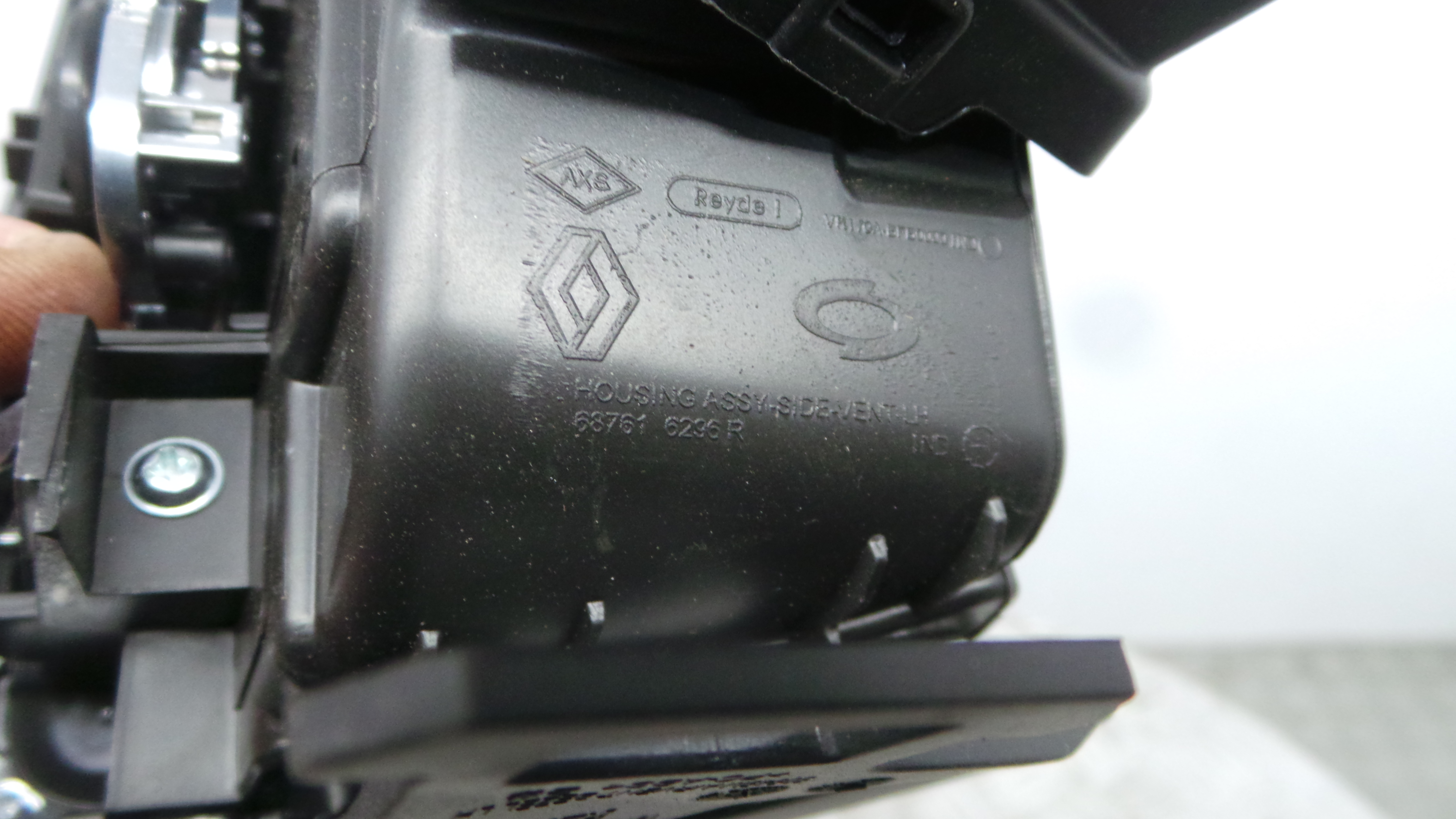 Grelha da Sofagem 687616296R - RENAULT MEGANE IV Hatchback (B9A/M/N_)-38343553