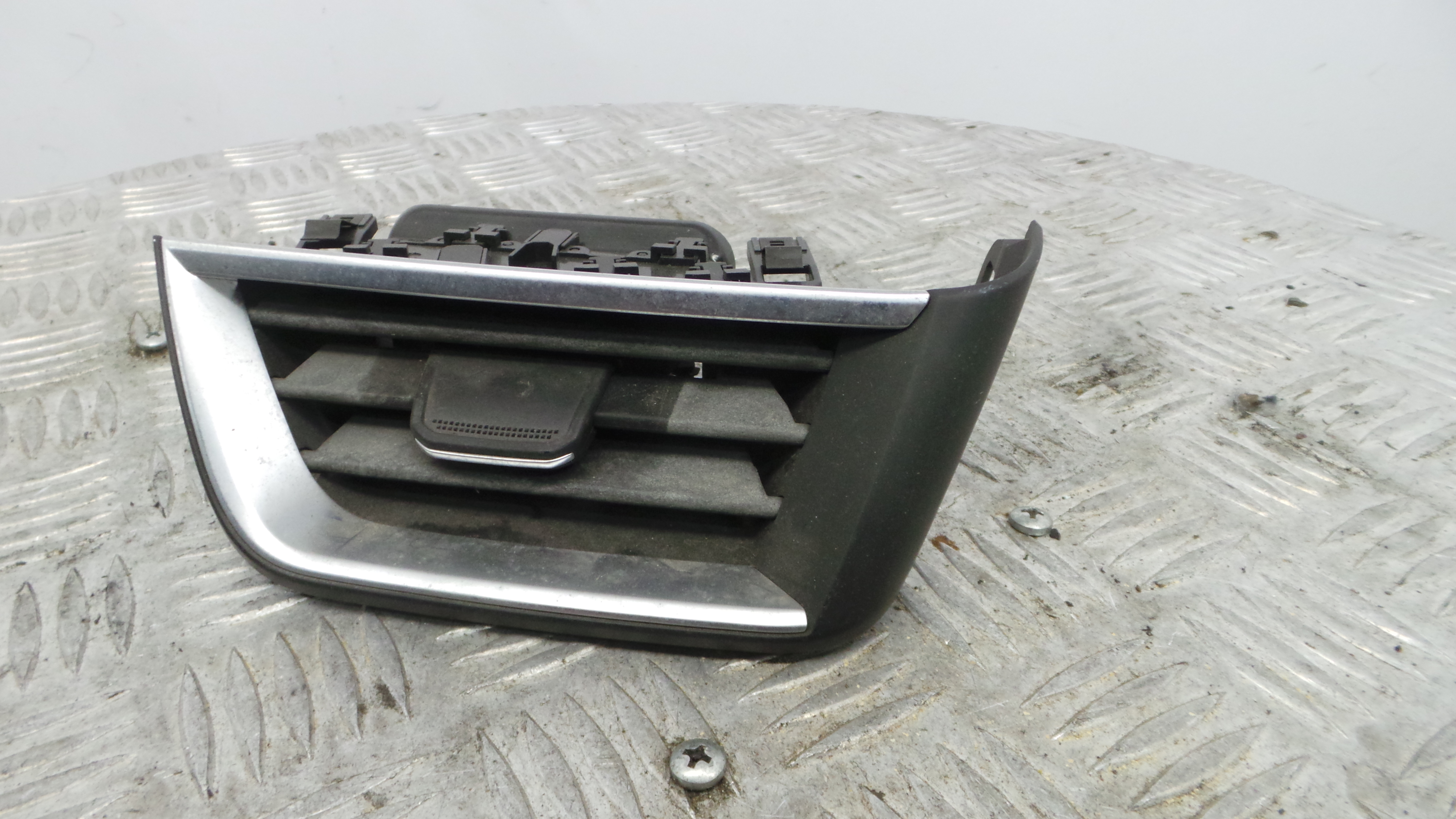 Grelha da Sofagem  687608207R - RENAULT CLIO V (B7_)-38343558