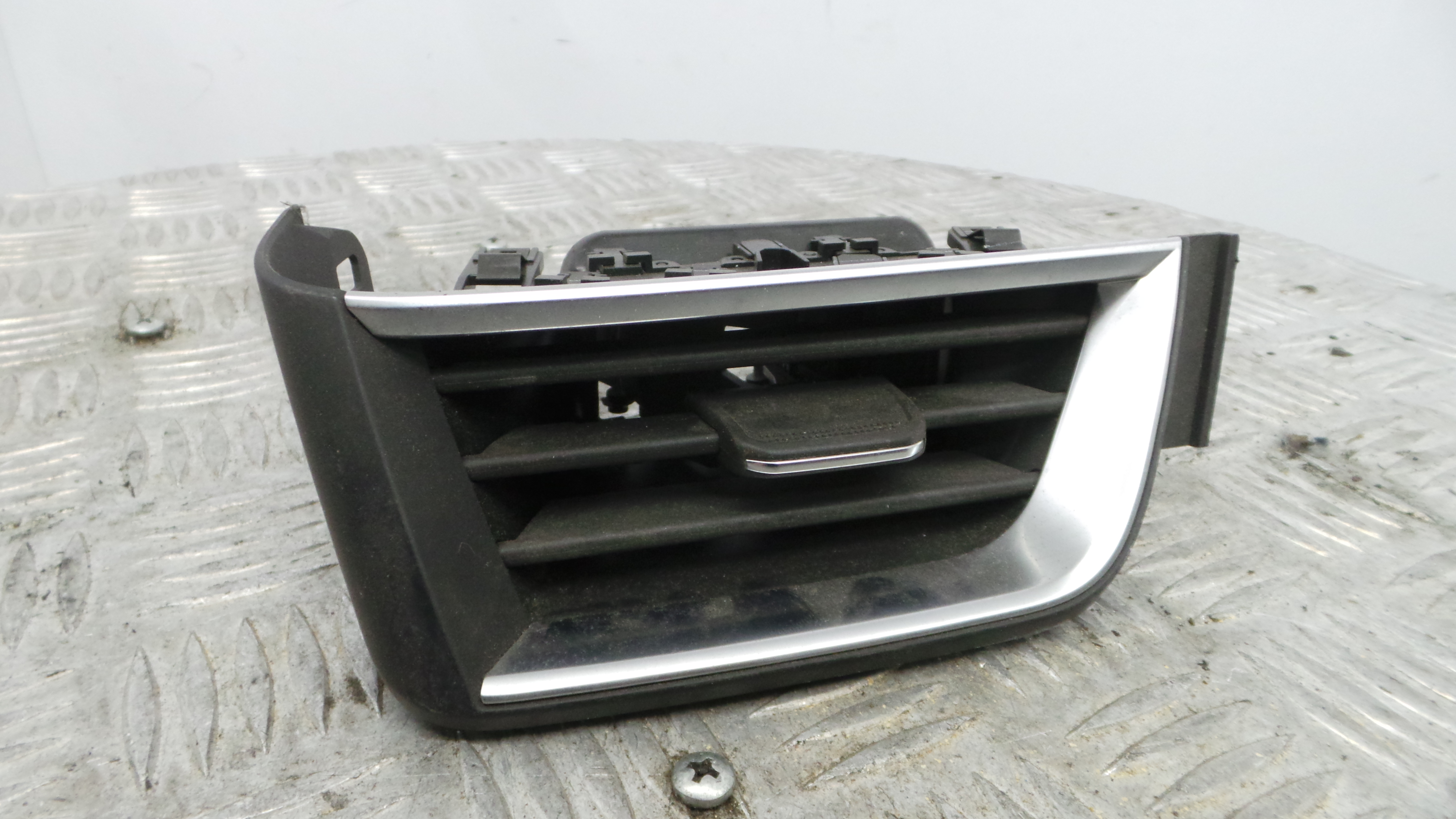 Grelha da Sofagem  687601283R - RENAULT CLIO V (B7_)-38343572