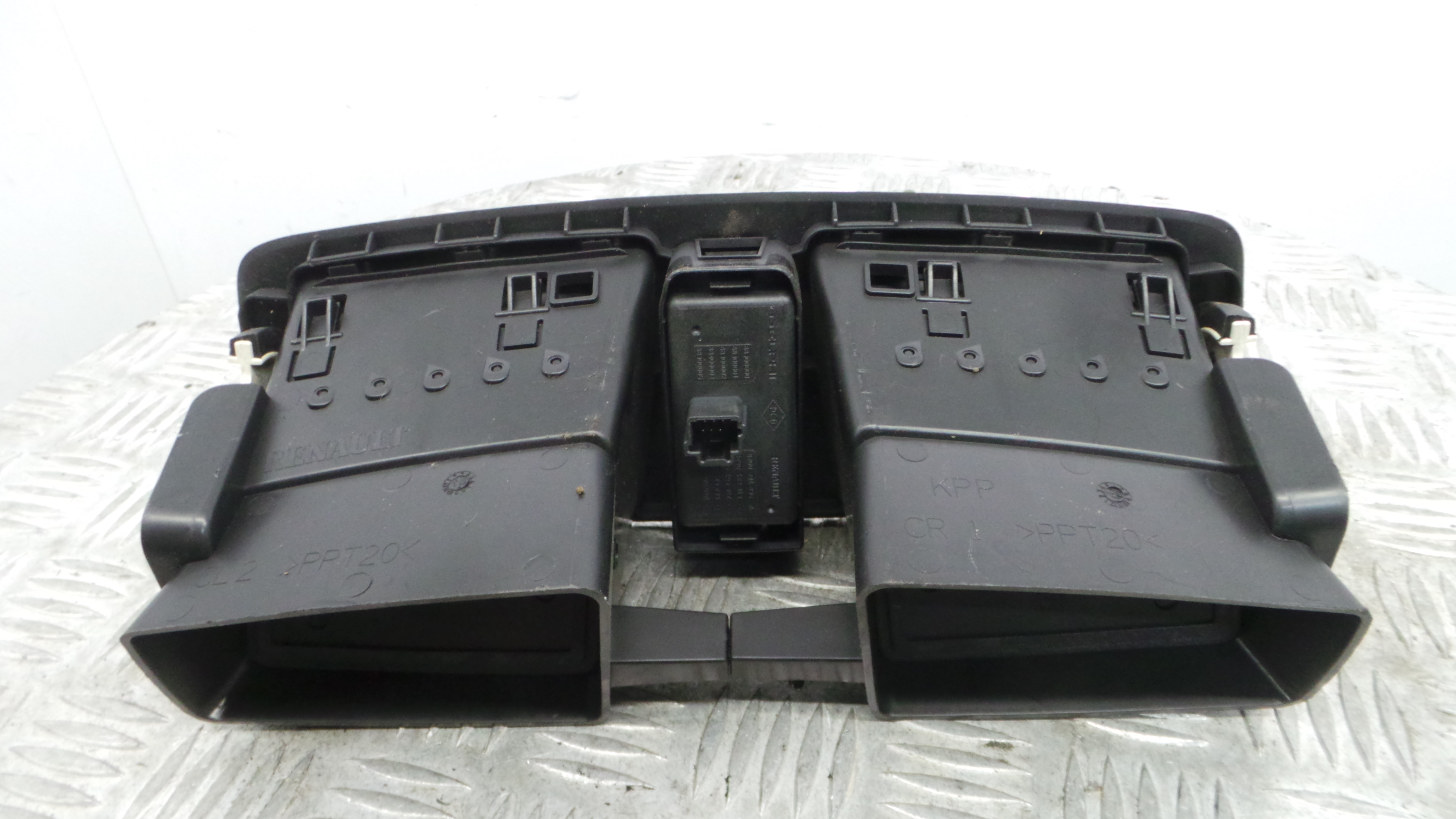 Grelha da Sofagem 8200214896A - RENAULT MEGANE III Hatchback (BZ0/1_, B3_)-38343576