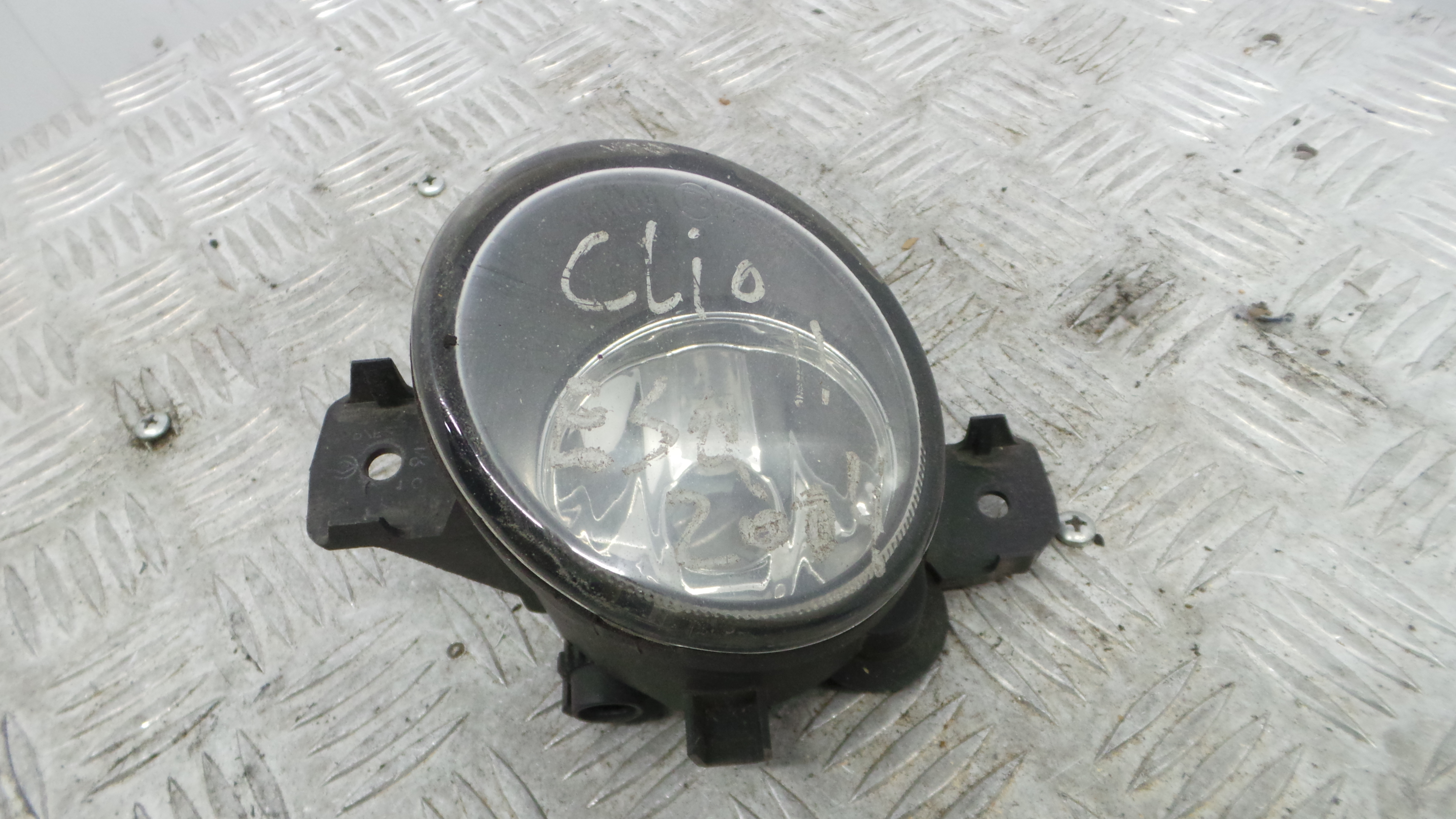 Farol Nevoeiro Esquerdo 8200002469 - RENAULT CLIO II (BB_, CB_), CLIO Mk II (BB_, CB_)-38343877