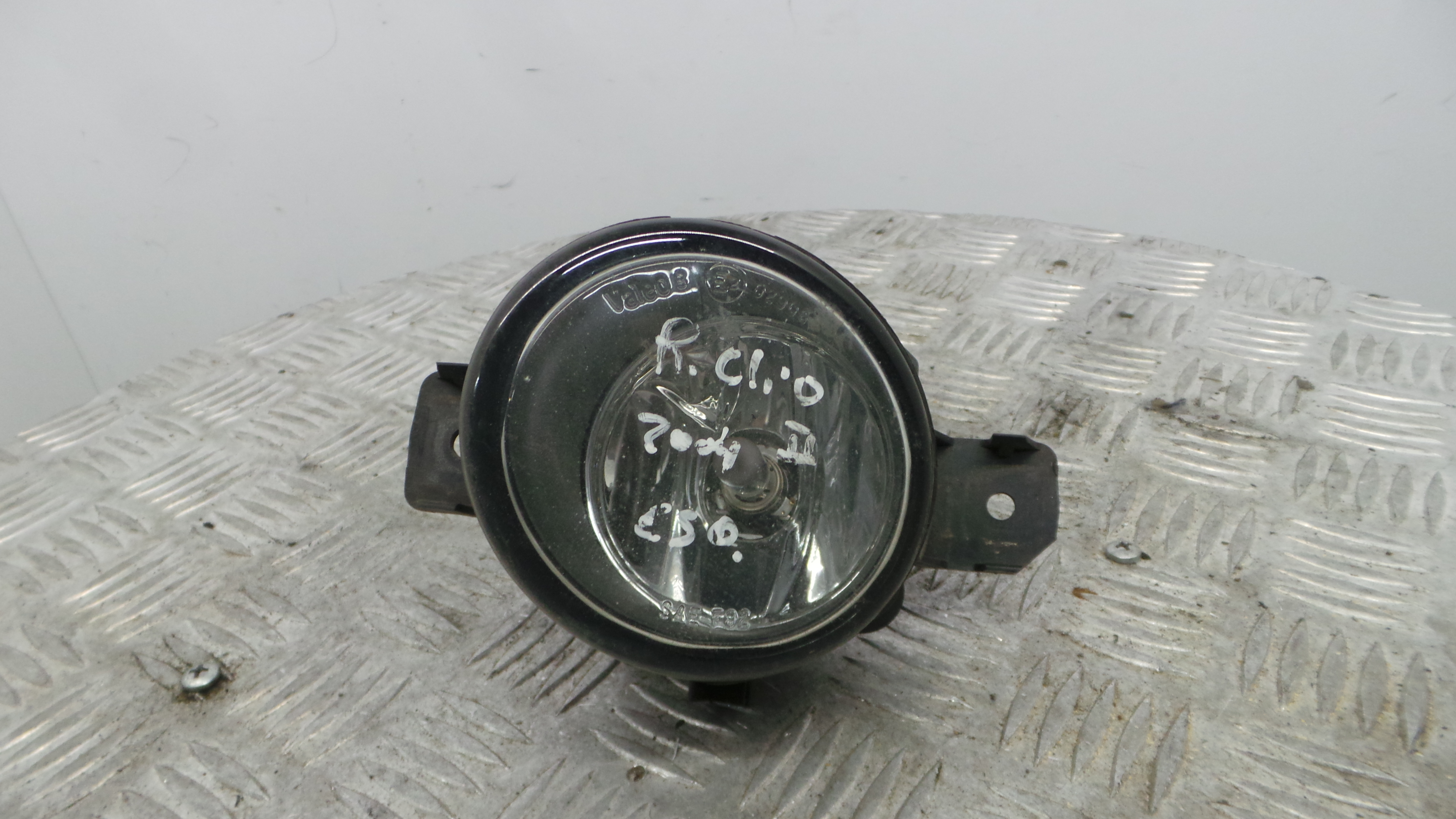 Farol Nevoeiro Esquerdo 8200002469 - RENAULT CLIO II (BB_, CB_), CLIO Mk II (BB_, CB_)-38343880