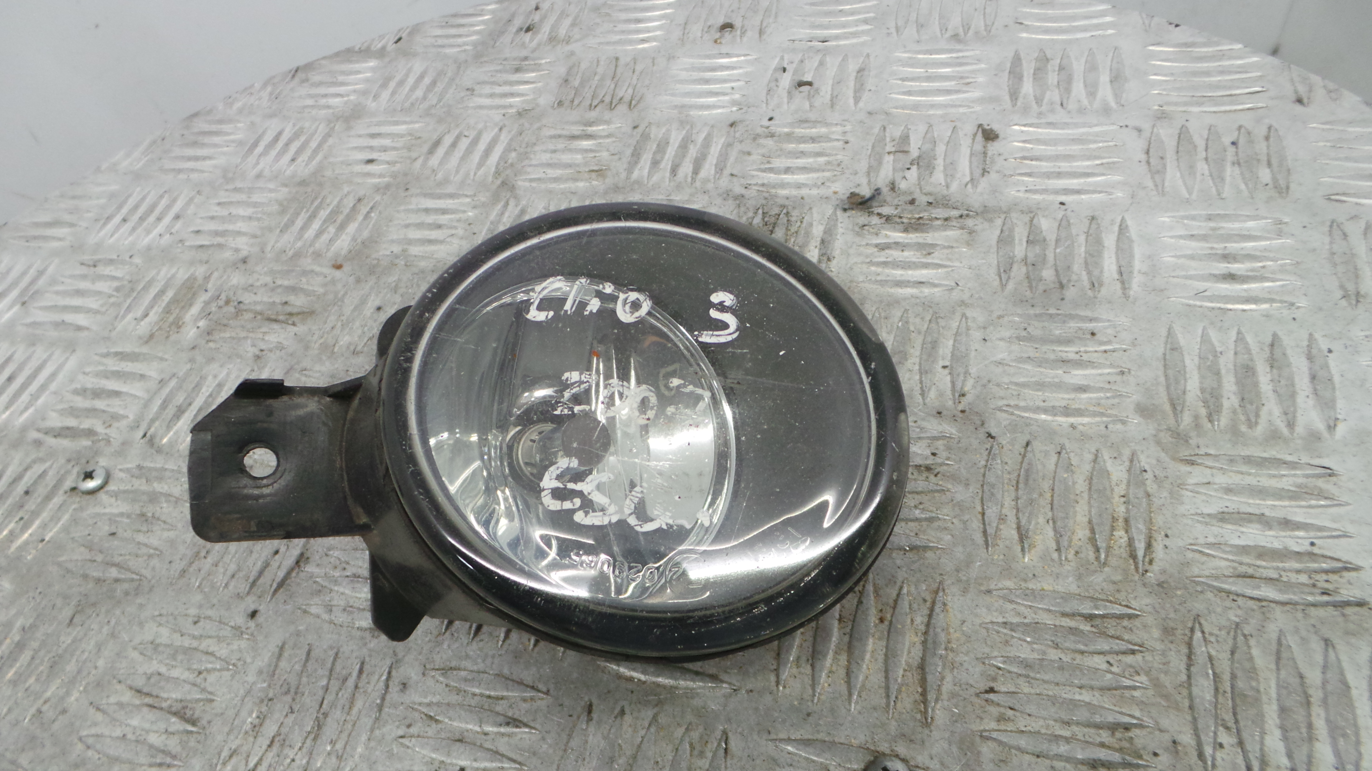 Farol Nevoeiro Esquerdo 8200002469 - RENAULT CLIO III (BR0/1, CR0/1)-38343883