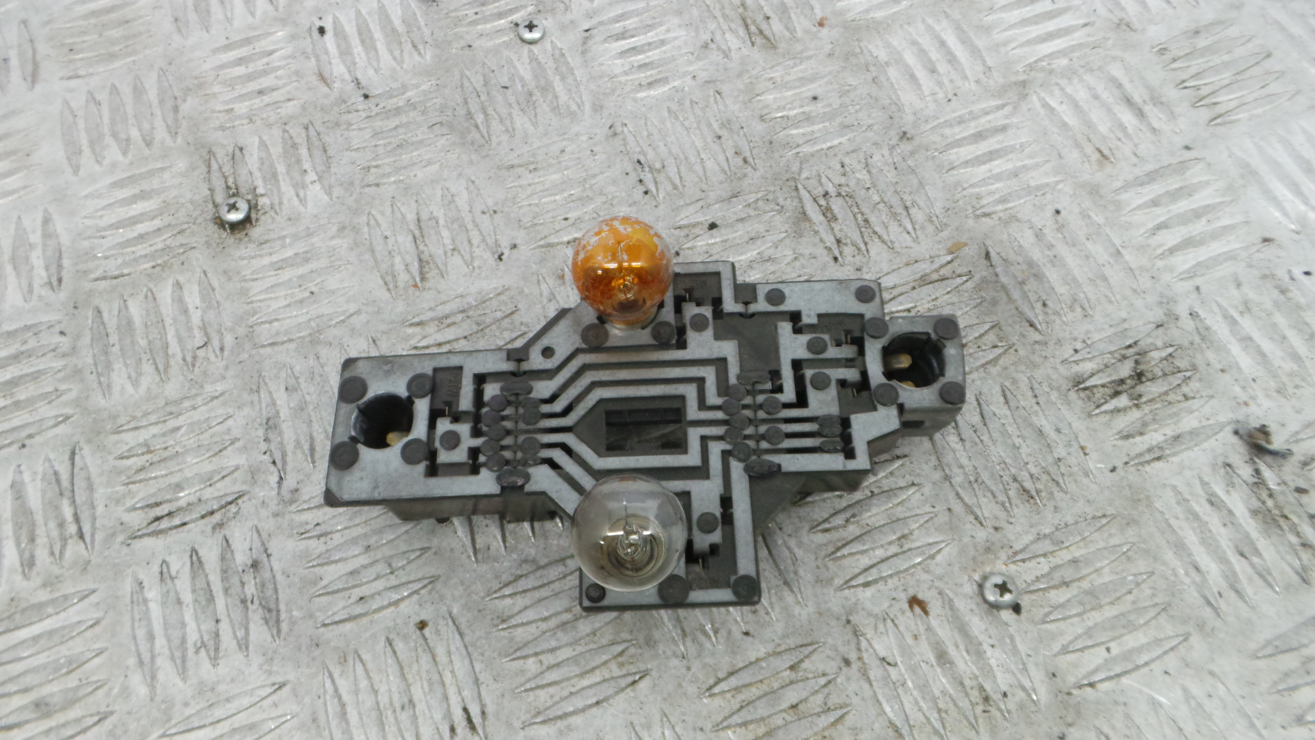 Suporte Lampadas Tras Esquerdo  - RENAULT MEGANE Scénic (JA0/1_)-38343915