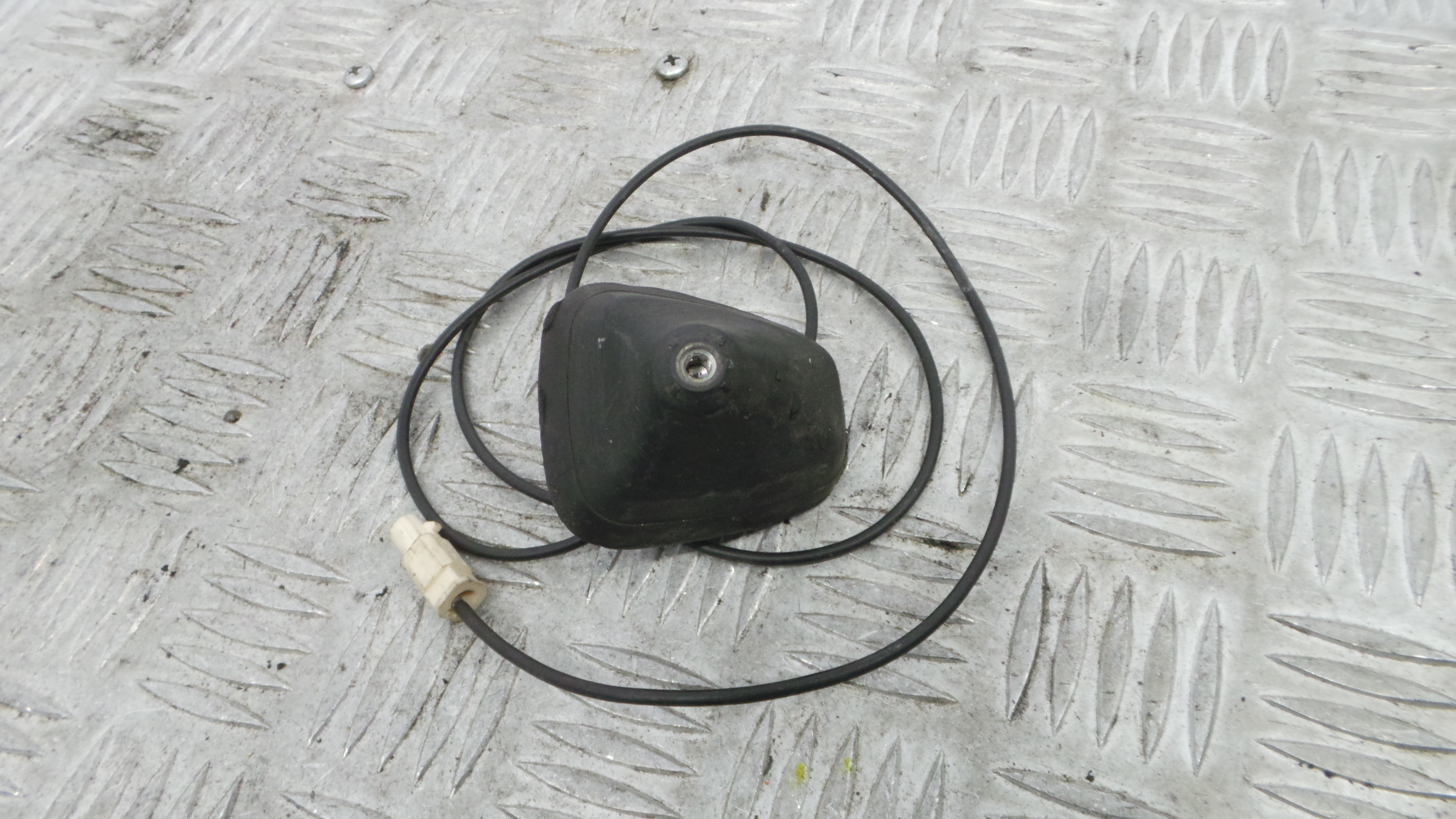 Antena - RENAULT CLIO III (BR0/1, CR0/1)-38347408 Antena - RENAULT CLIO III (BR0/1, CR0/1)-38347408