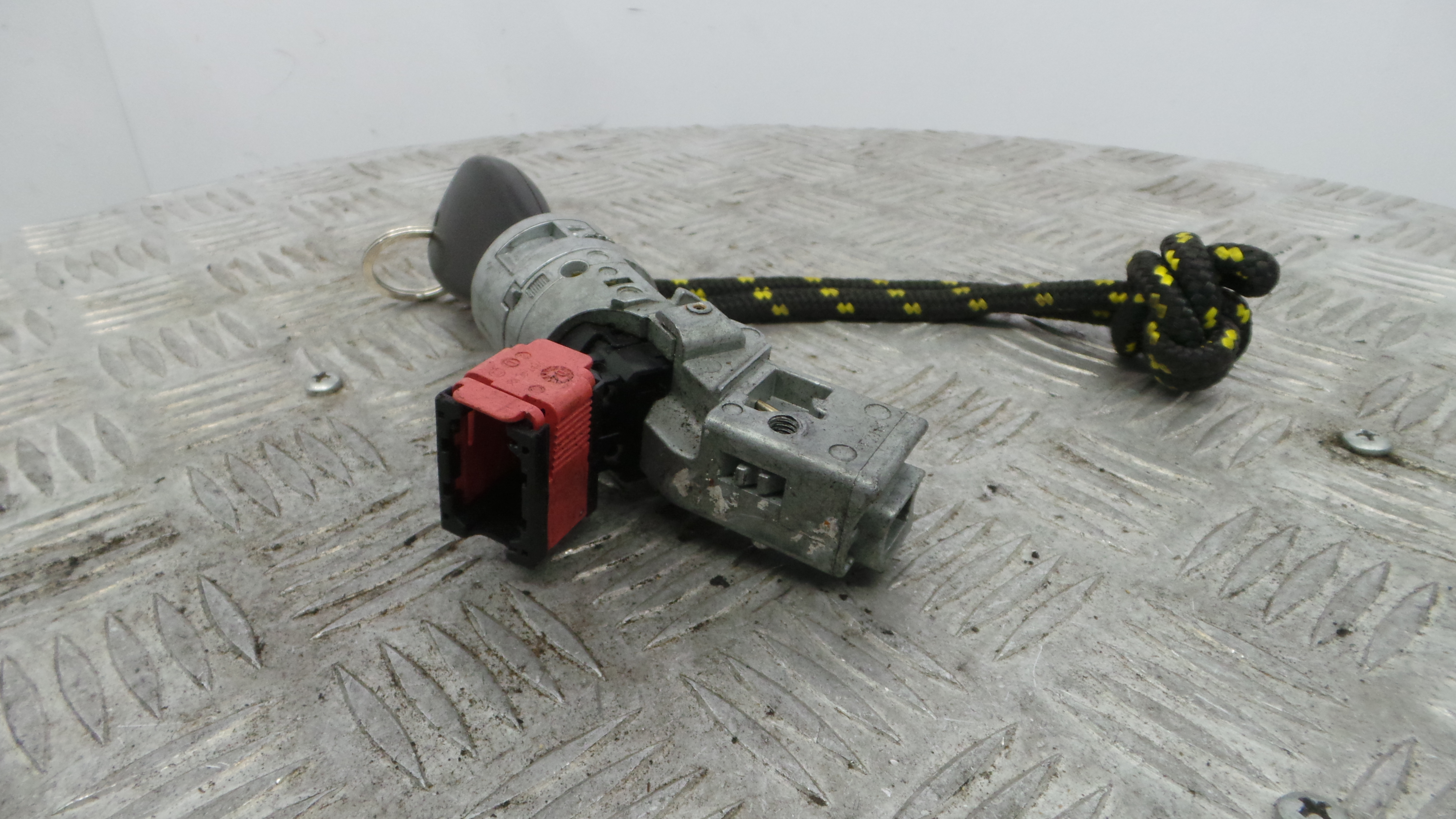 Canhão de ignição 8200214168 - RENAULT CLIO III (BR0/1, CR0/1)-38348976