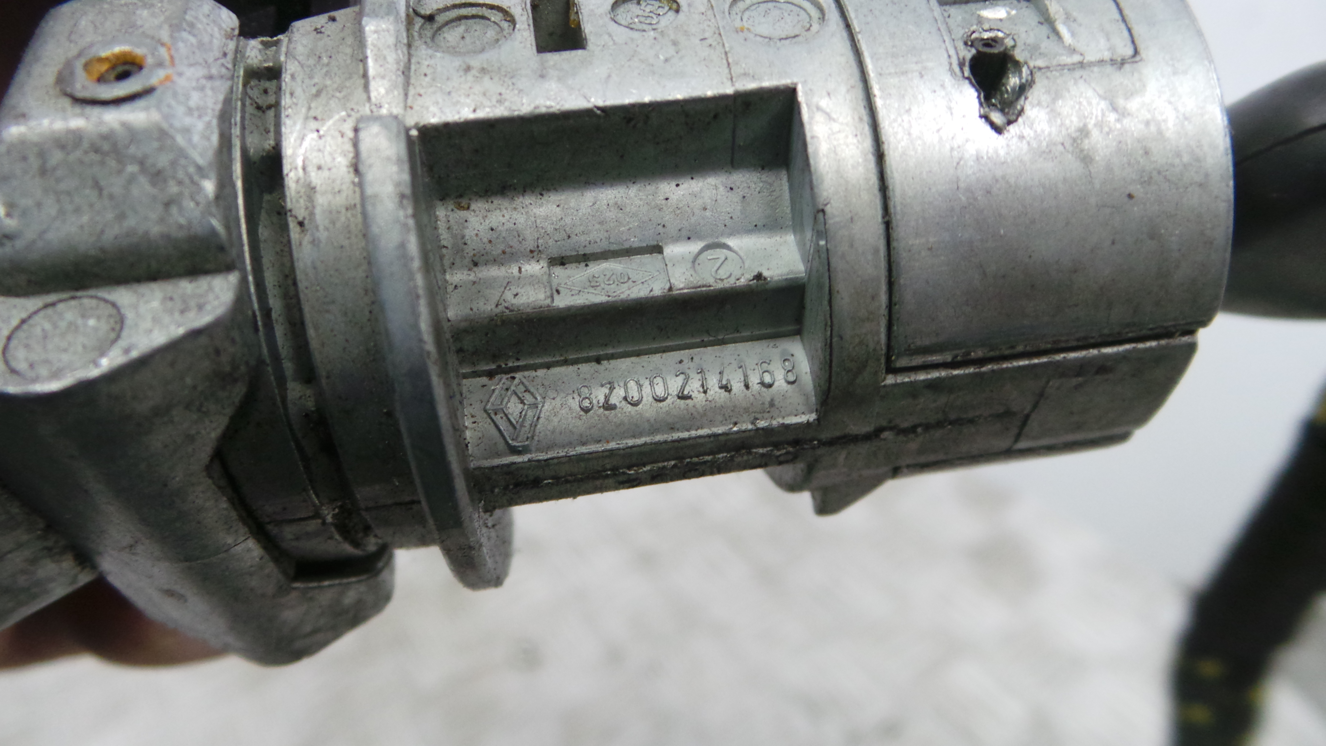 Canhão de ignição 8200214168 - RENAULT CLIO III (BR0/1, CR0/1)-38348976