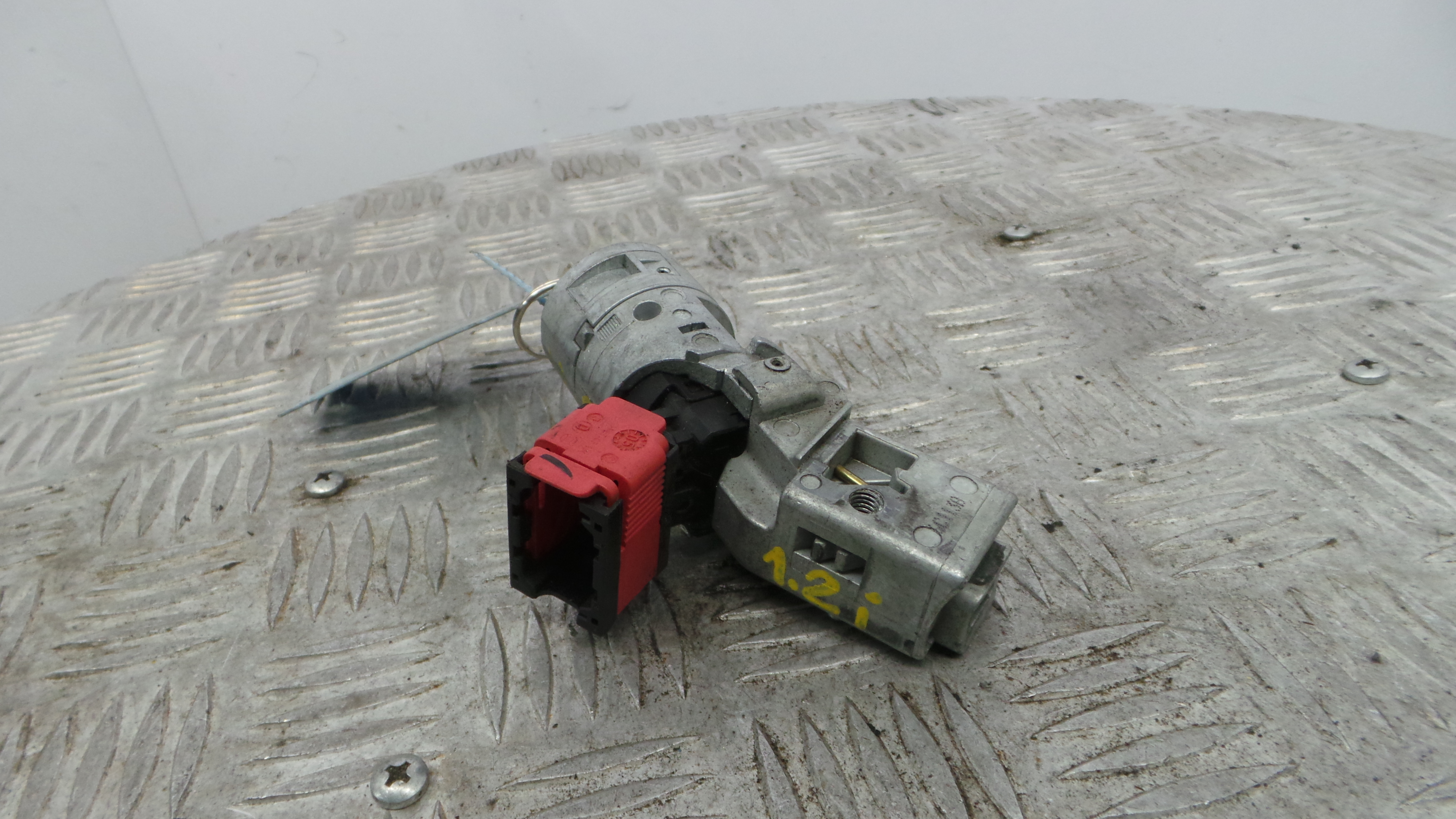 Canhão de ignição 8200214168 - RENAULT CLIO III (BR0/1, CR0/1)-38348983