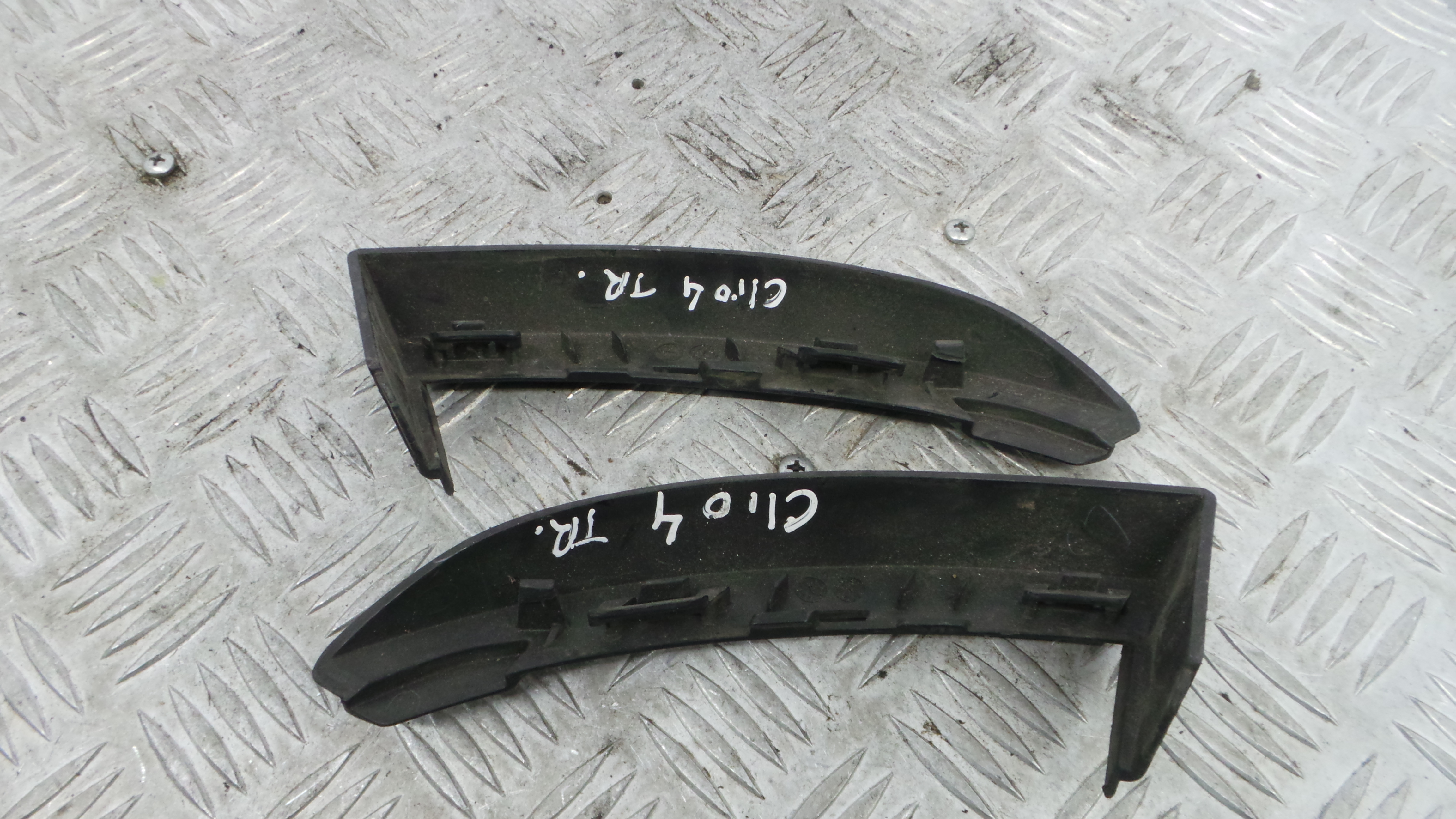 Suporte do Para Choques 850769806R - RENAULT CLIO IV (BH_)-38348993