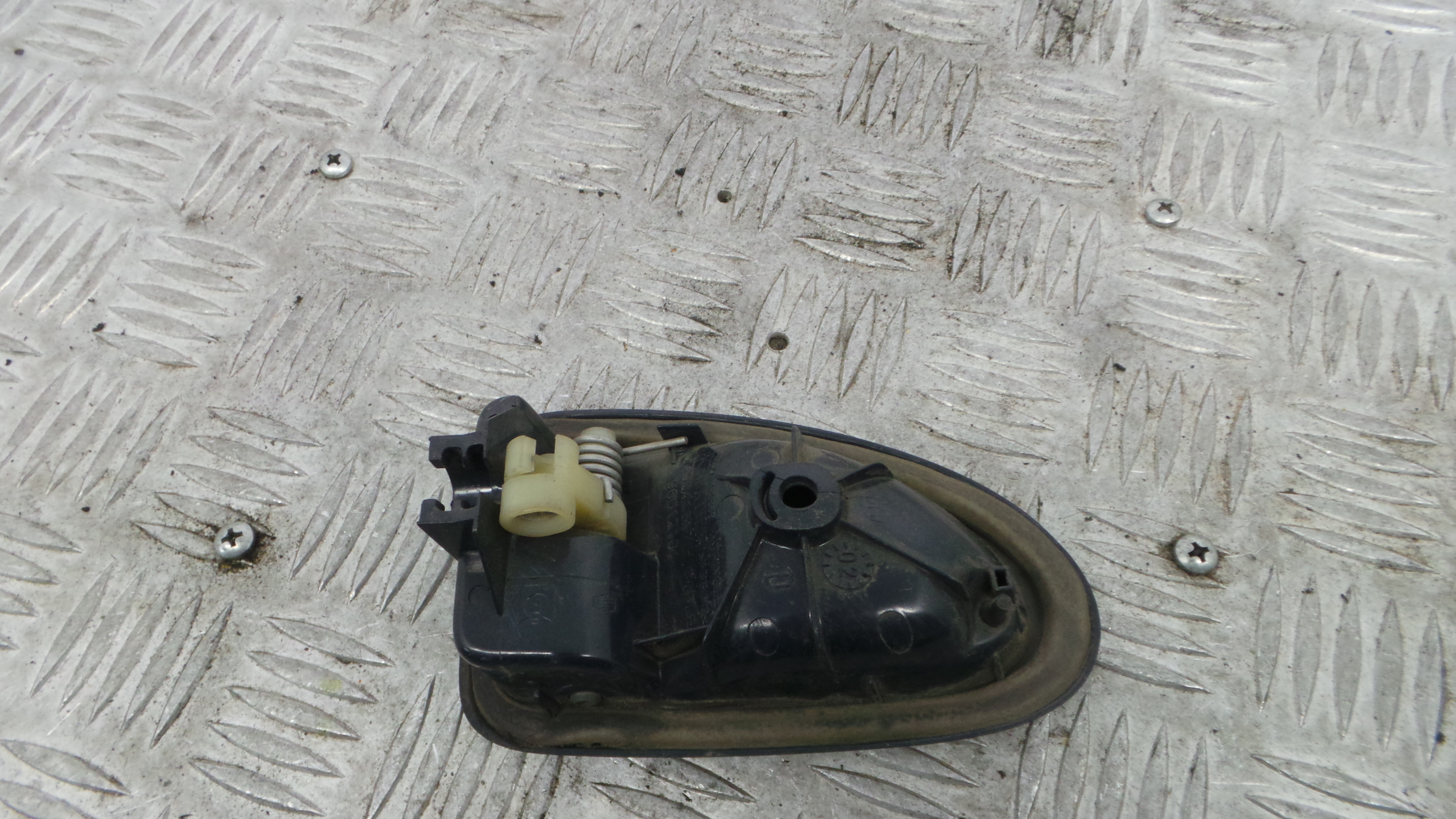 Puxador Interior Frente Direita 7700415975 - RENAULT CLIO II (BB_, CB_), CLIO Mk II (BB_, CB_)-38349016