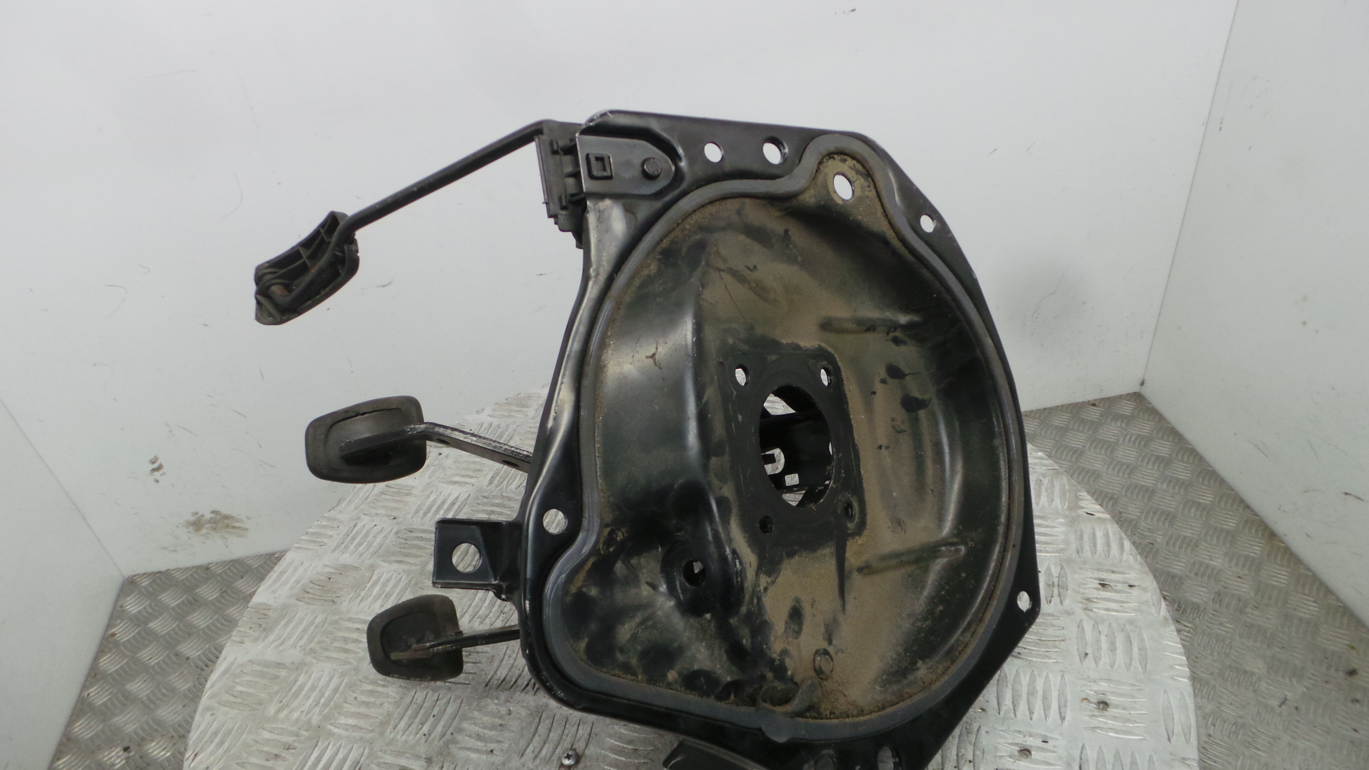 Pedal do Travão 7701208136 - RENAULT CLIO II (BB_, CB_), CLIO Mk II (BB_, CB_)-38349447