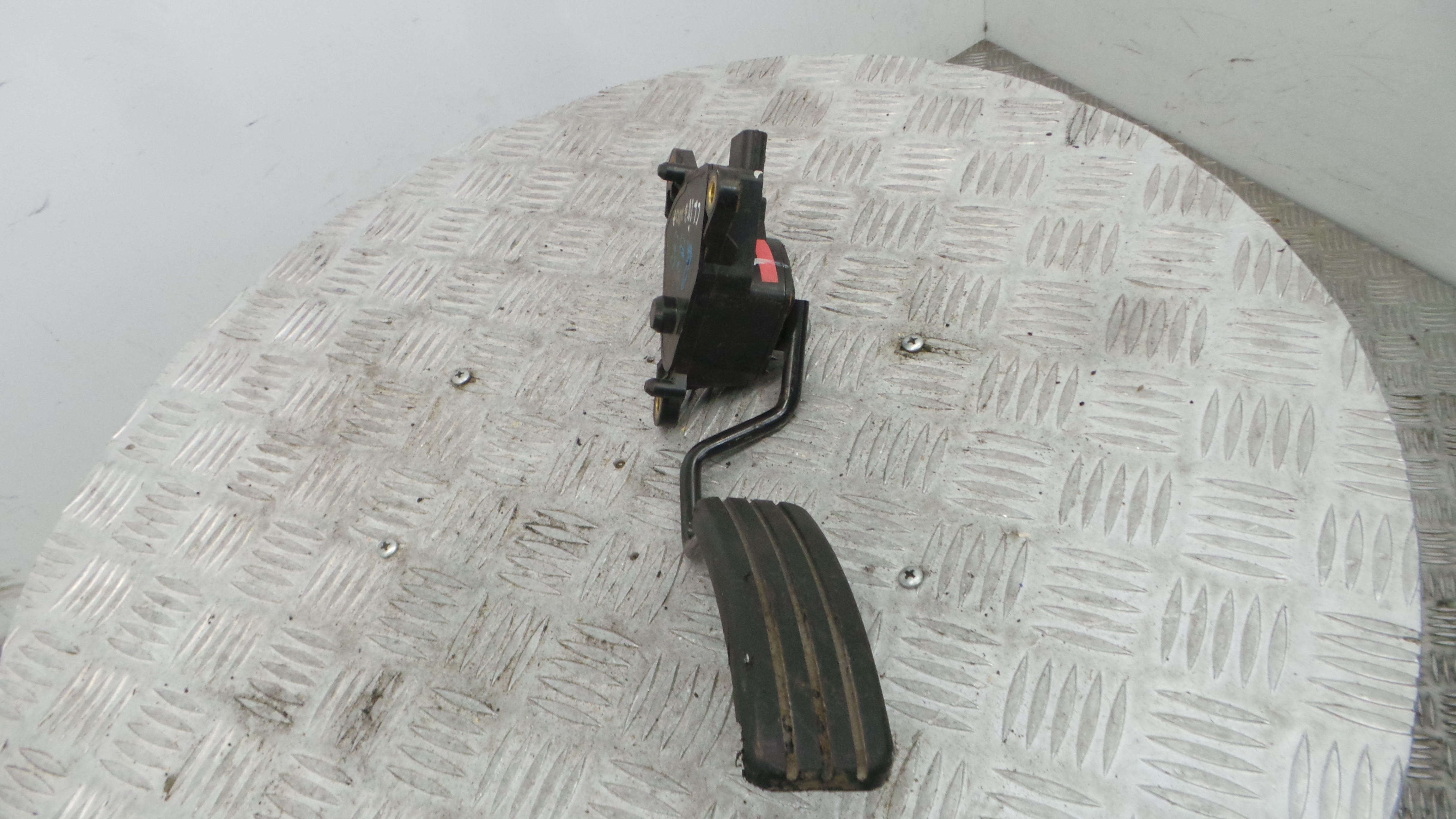 Pedal do Acelerador 8200297335A - RENAULT CLIO III (BR0/1, CR0/1)-38349456