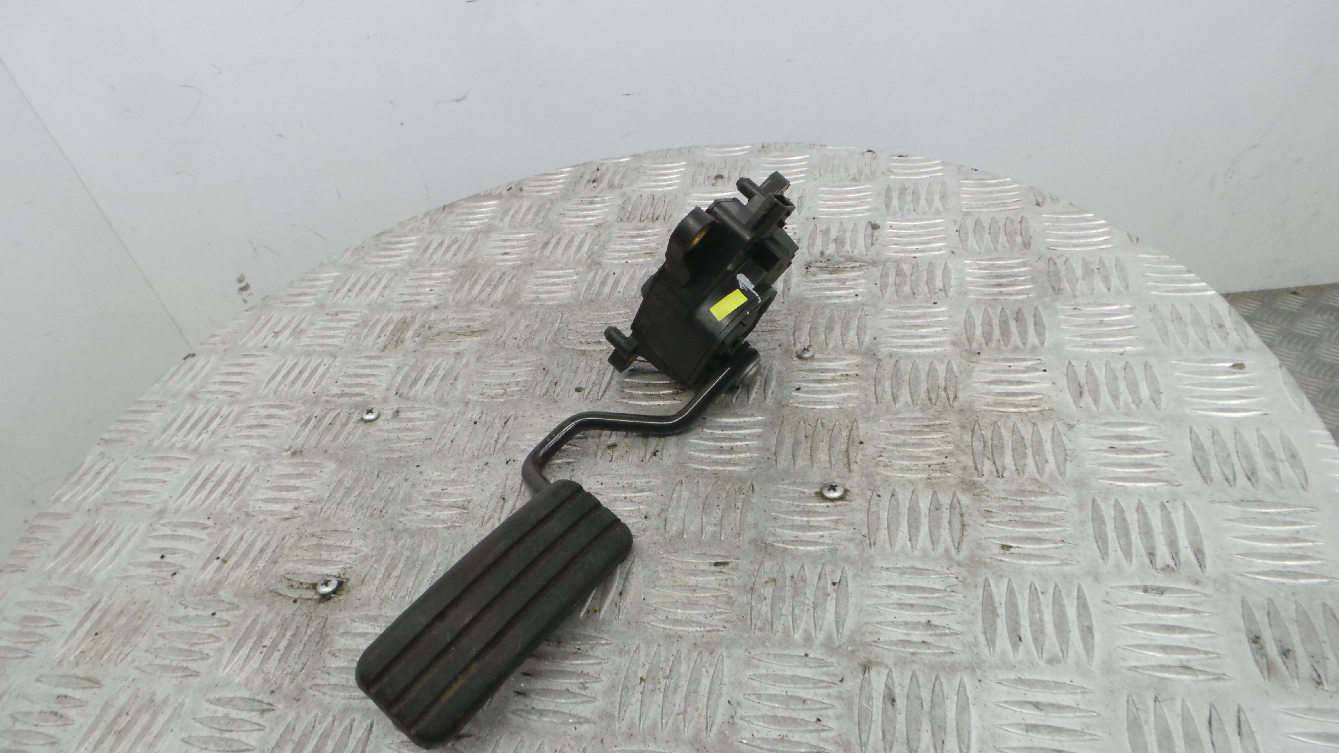 Pedal do Acelerador 8200297343A - RENAULT CLIO III (BR0/1, CR0/1)-38349507