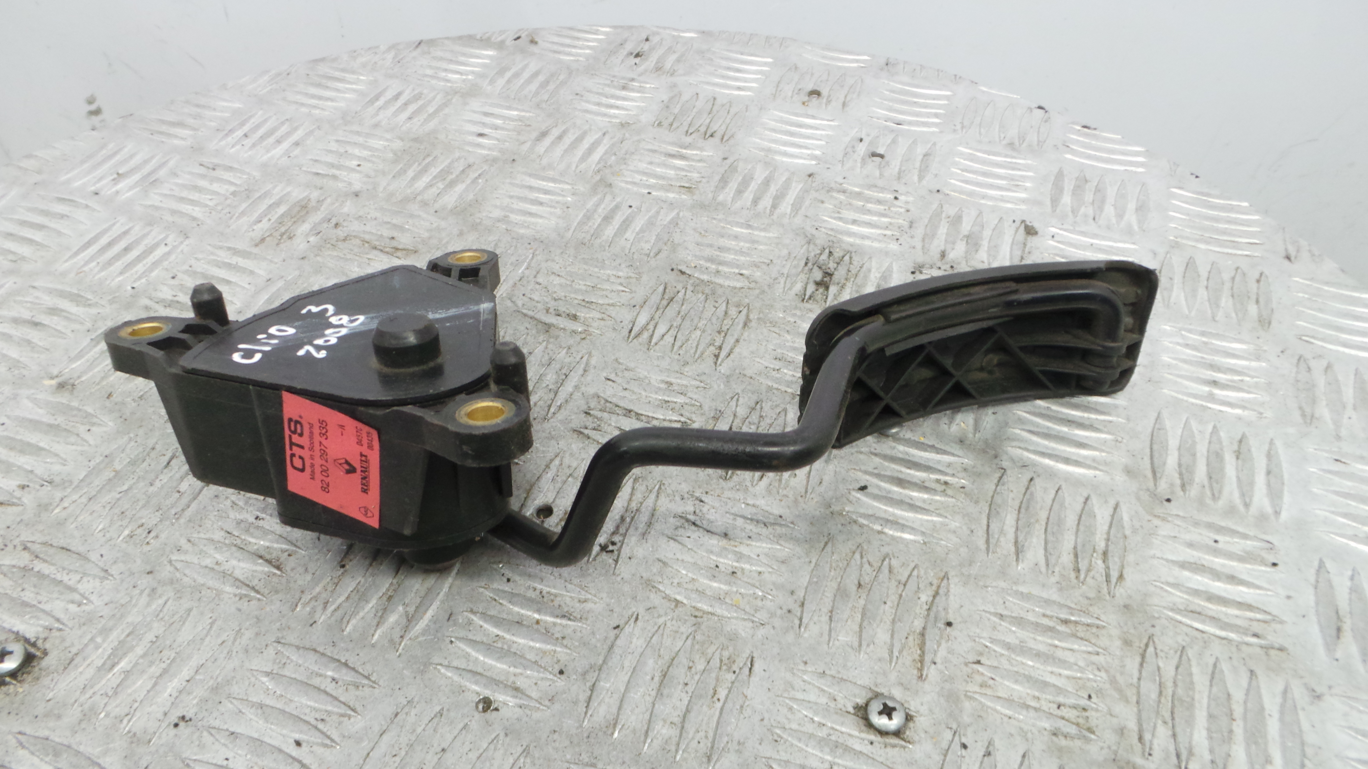 Pedal do Acelerador 8200297335 - RENAULT CLIO III (BR0/1, CR0/1)-38349513