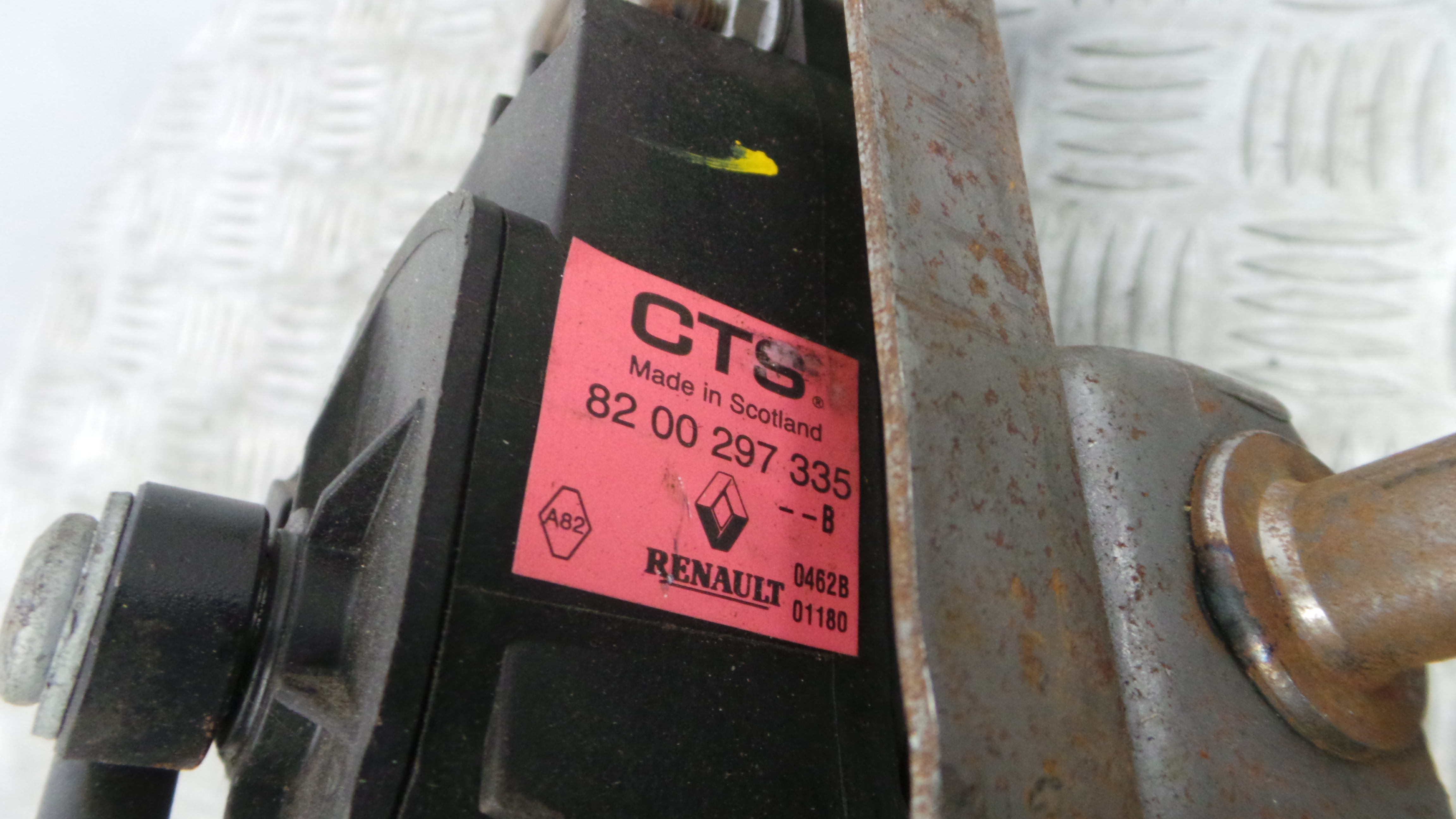 Pedal do Travão 8200711631A - RENAULT CLIO III (BR0/1, CR0/1)-38349519