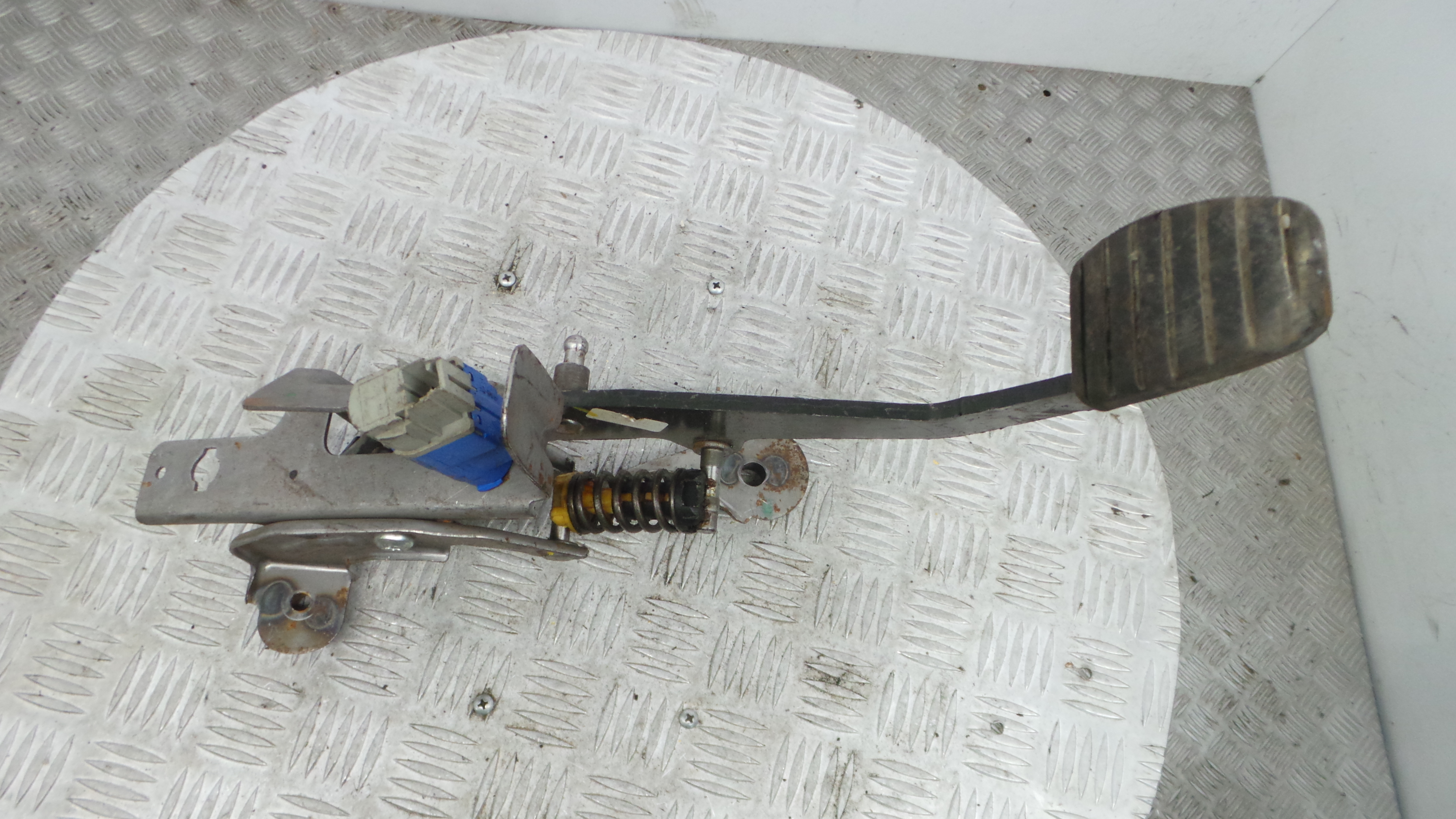 Pedal de Embraiagem  - RENAULT CLIO IV (BH_)-38349530