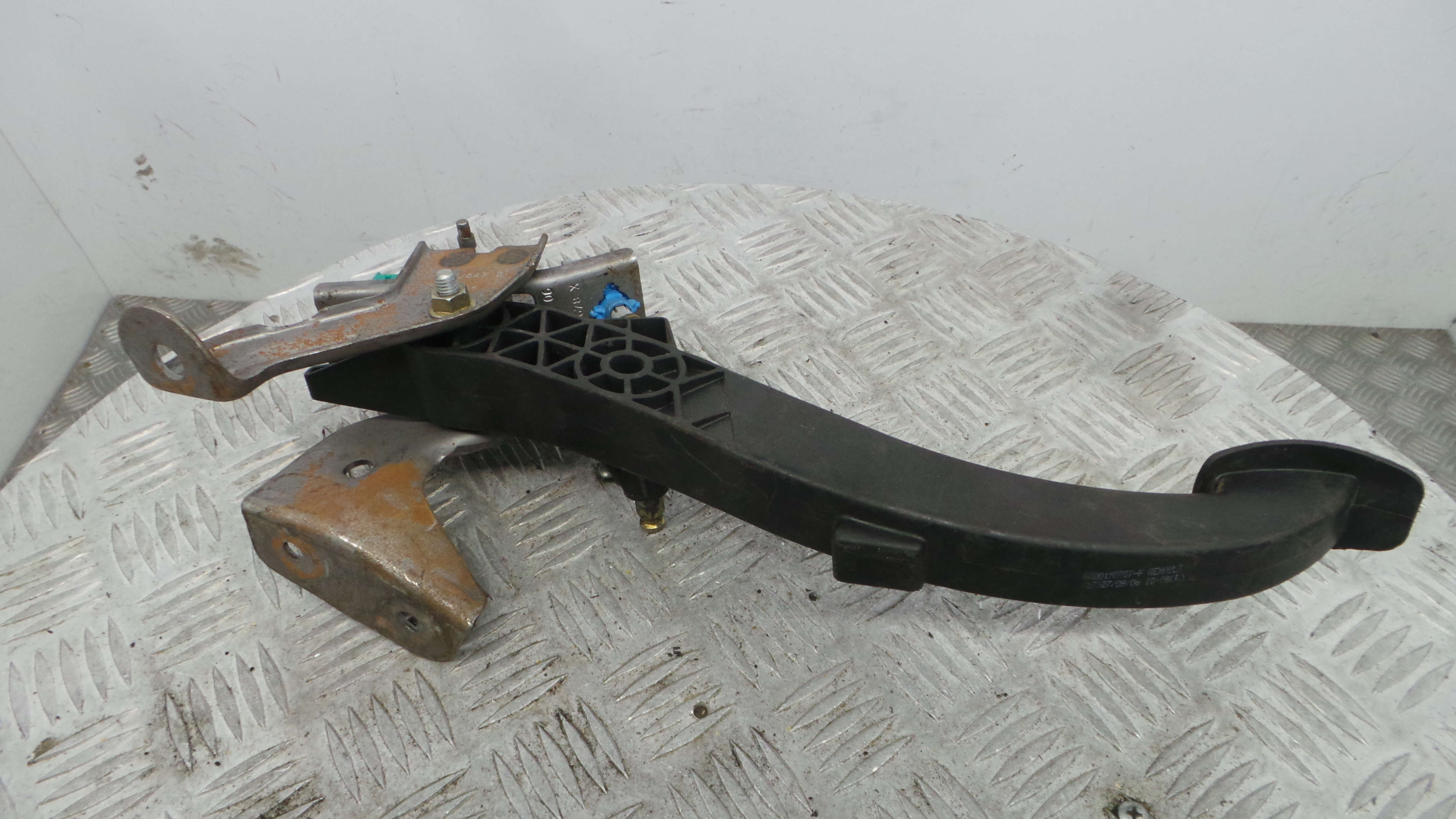 Pedal de Embraiagem 8200155987F - RENAULT MEGANE II (BM0/1_, CM0/1_)-38349532