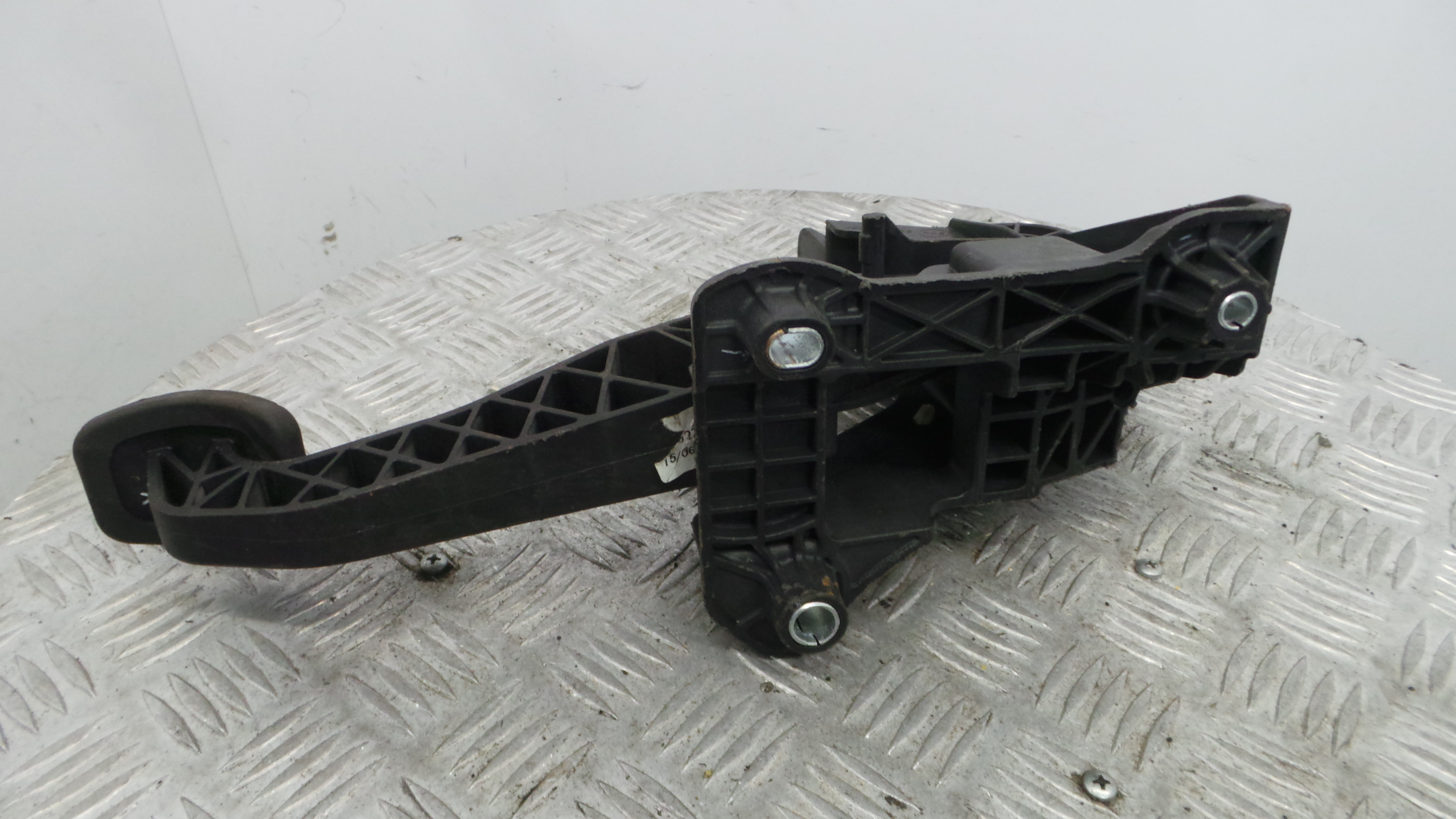Pedal de Embraiagem 465038135R - DACIA SANDERO II-38349586