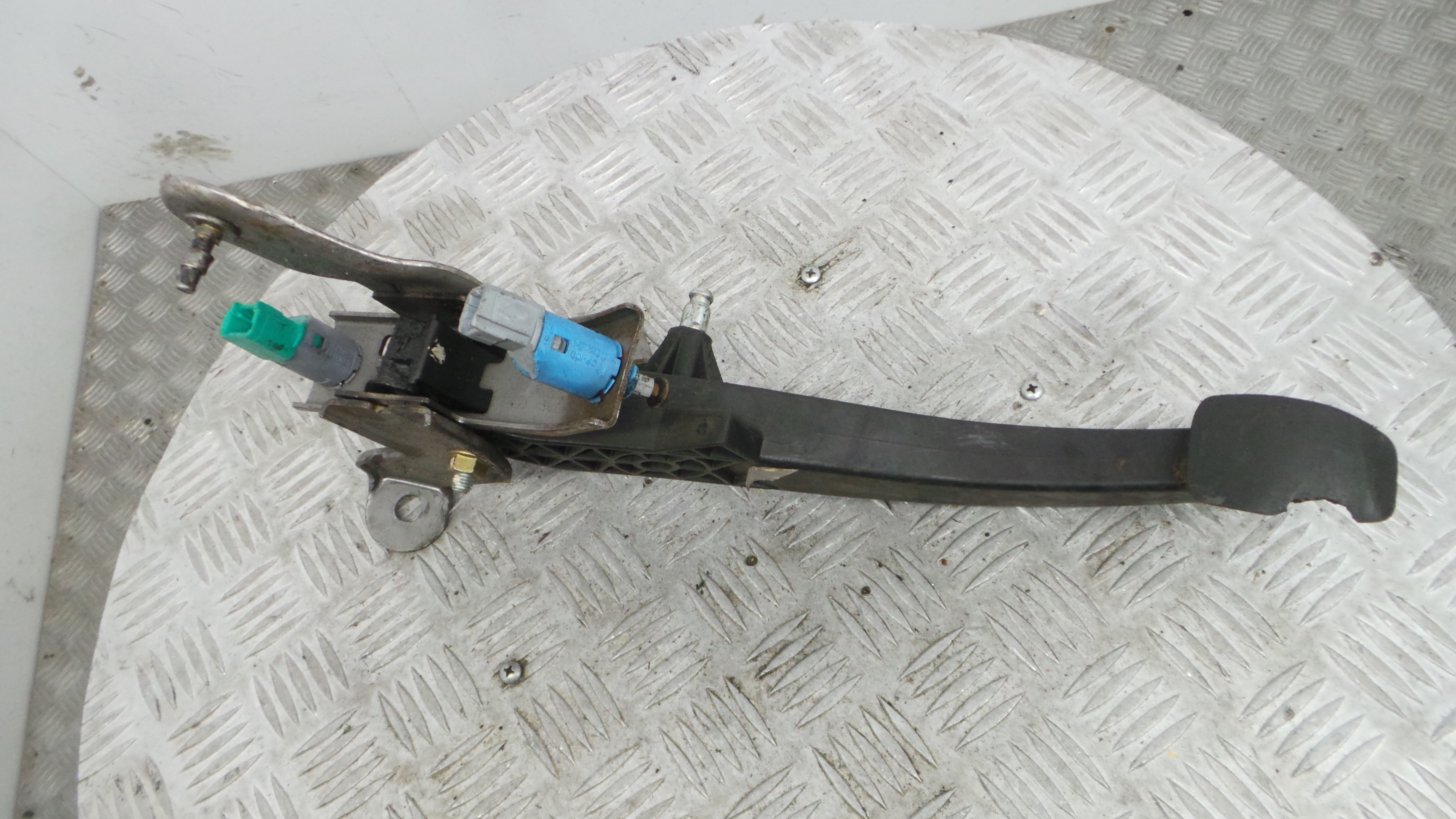 Pedal de Embraiagem  - RENAULT MEGANE II (BM0/1_, CM0/1_)-38349619