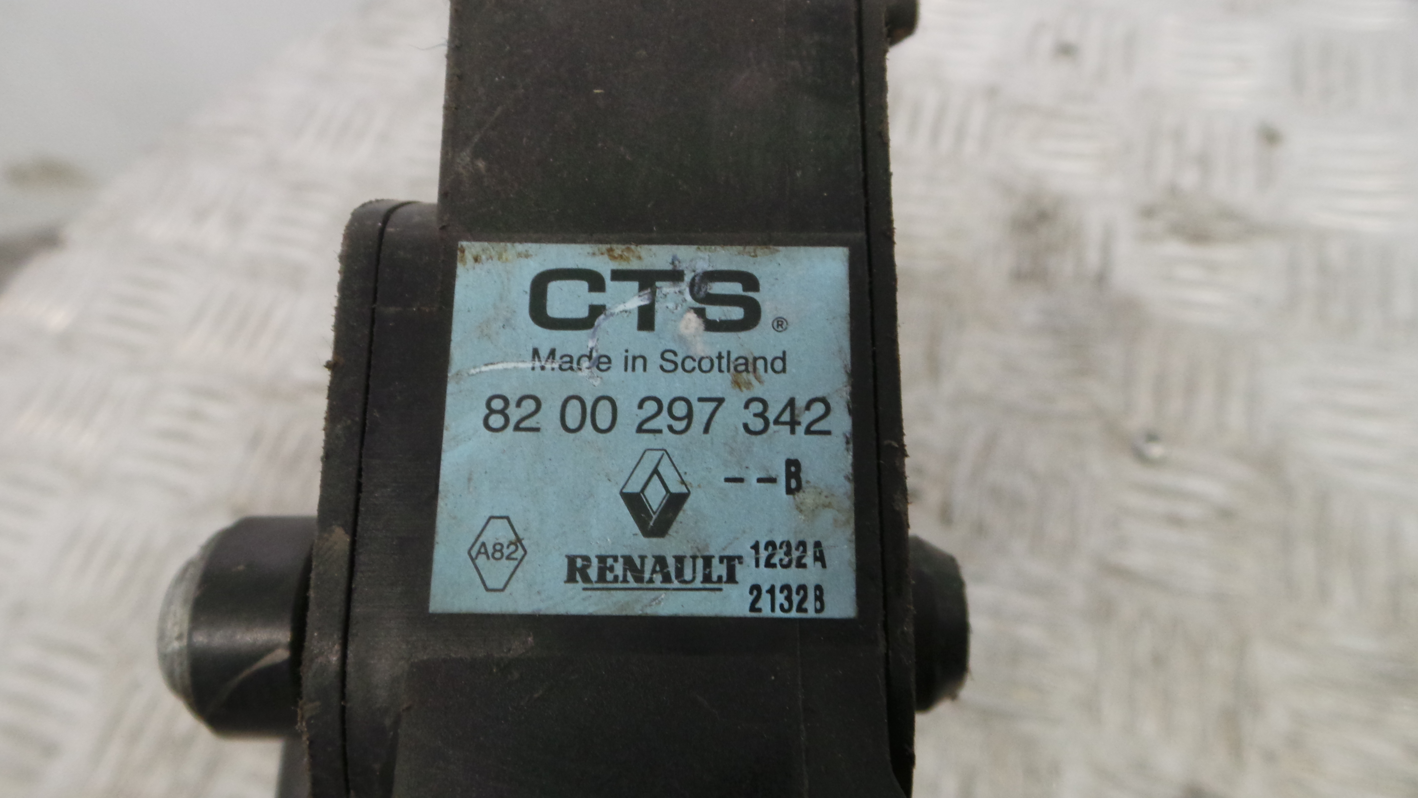 Pedal do Acelerador 8200297342B - RENAULT CLIO III (BR0/1, CR0/1)-38349627