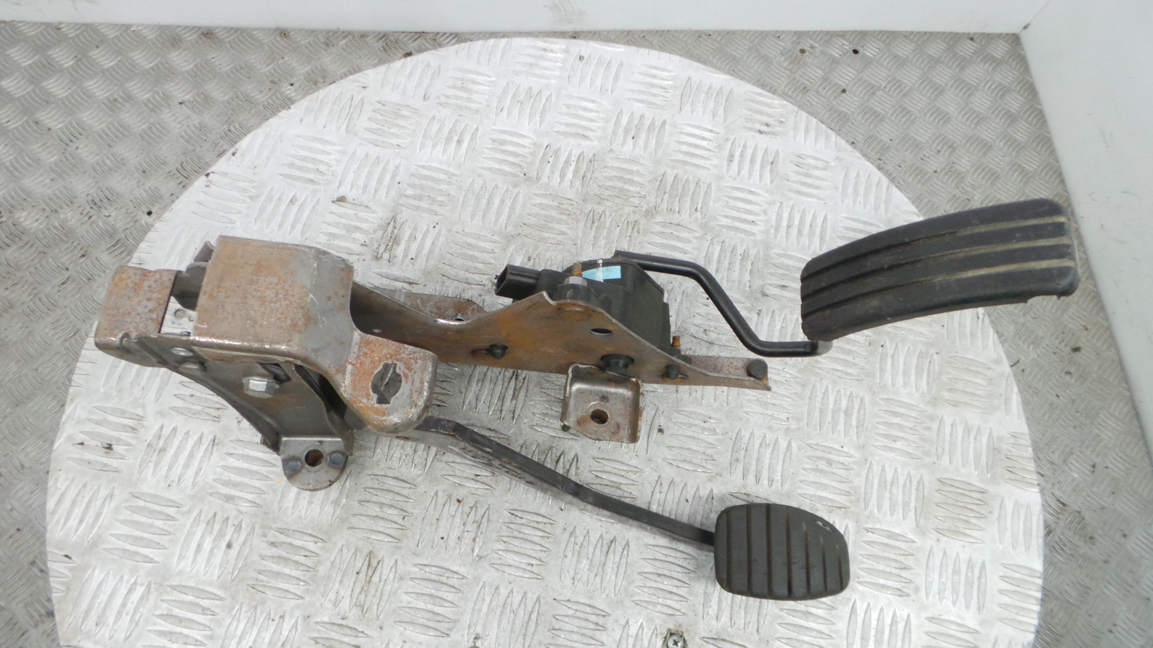 Pedal do Travão 8200696862D - RENAULT CLIO III (BR0/1, CR0/1)-38349639