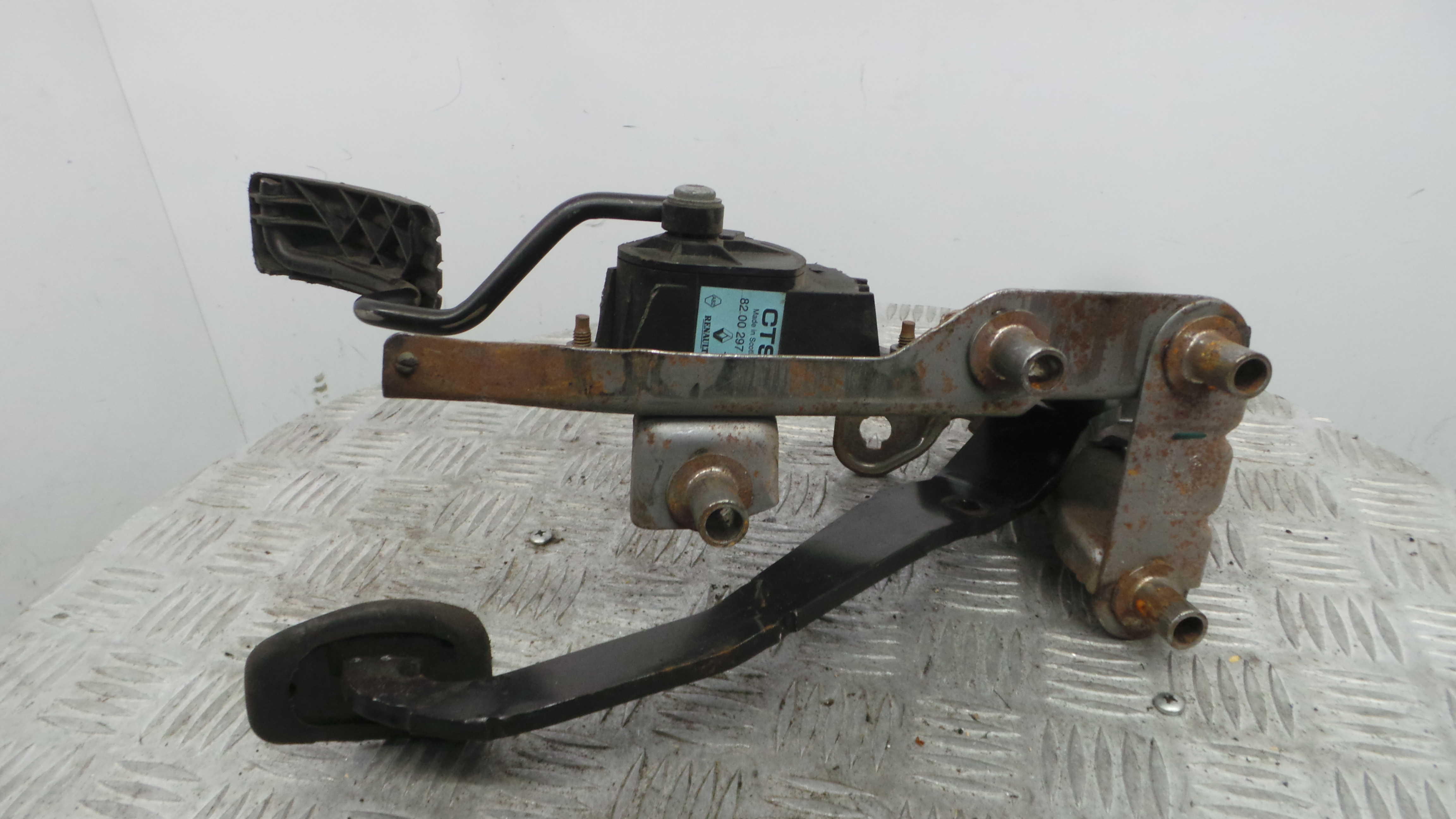 Pedal do Acelerador 8200297342B - RENAULT CLIO III (BR0/1, CR0/1)-38349656