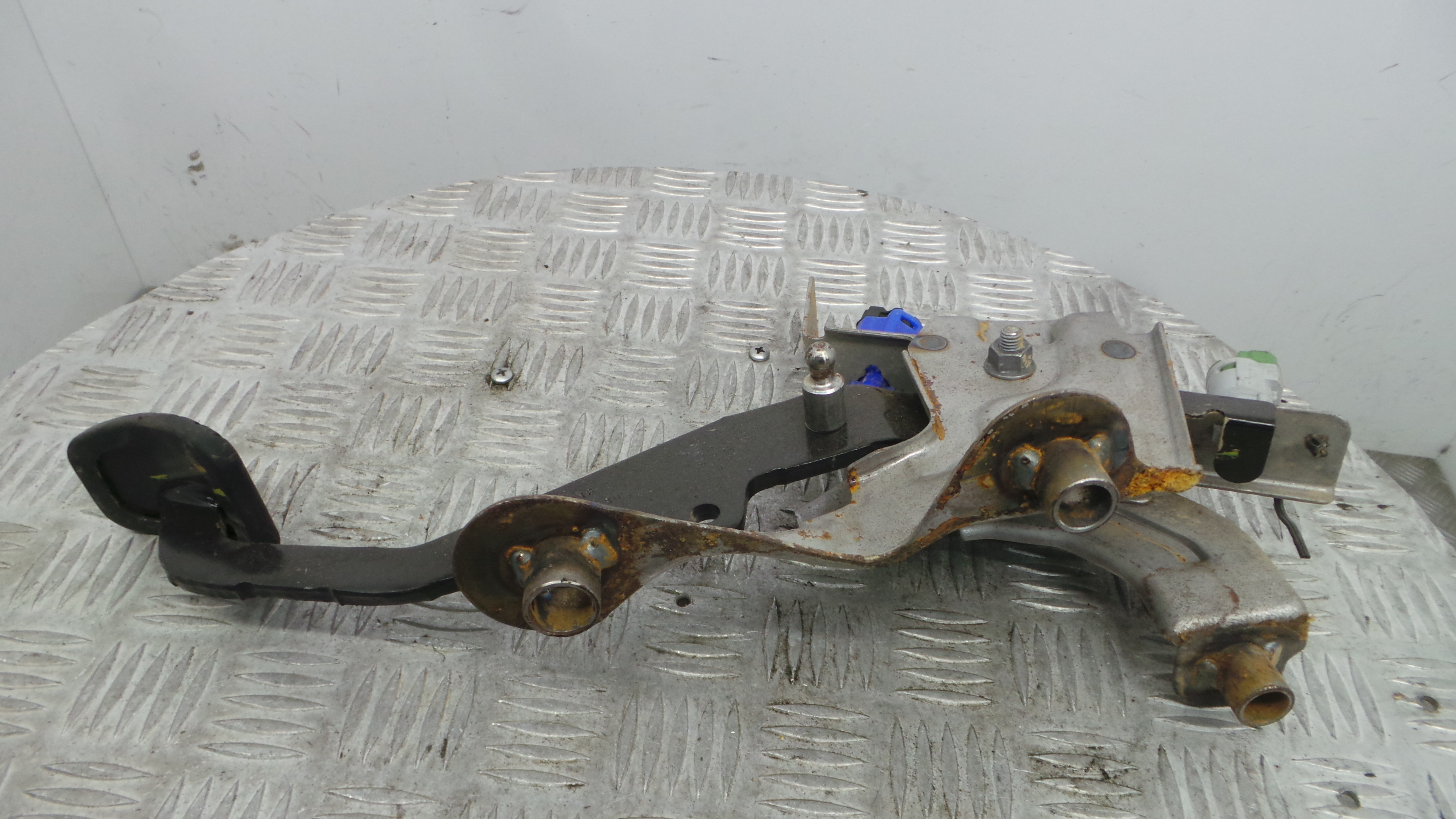 Pedal de Embraiagem - RENAULT CLIO IV (BH_)-38349814