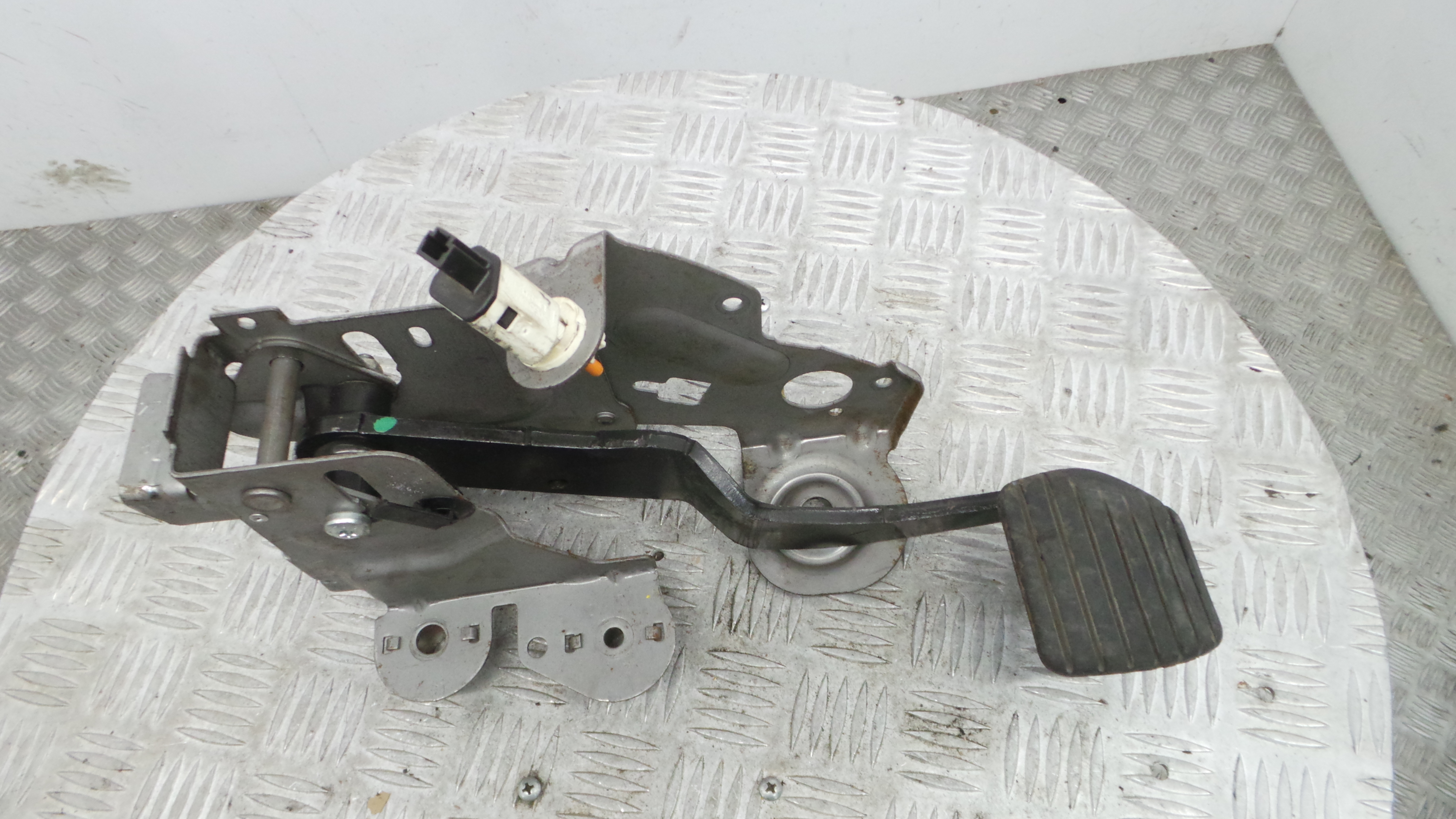 Pedal do Travão 465010015R - RENAULT MEGANE III Hatchback (BZ0/1_, B3_)-38349871